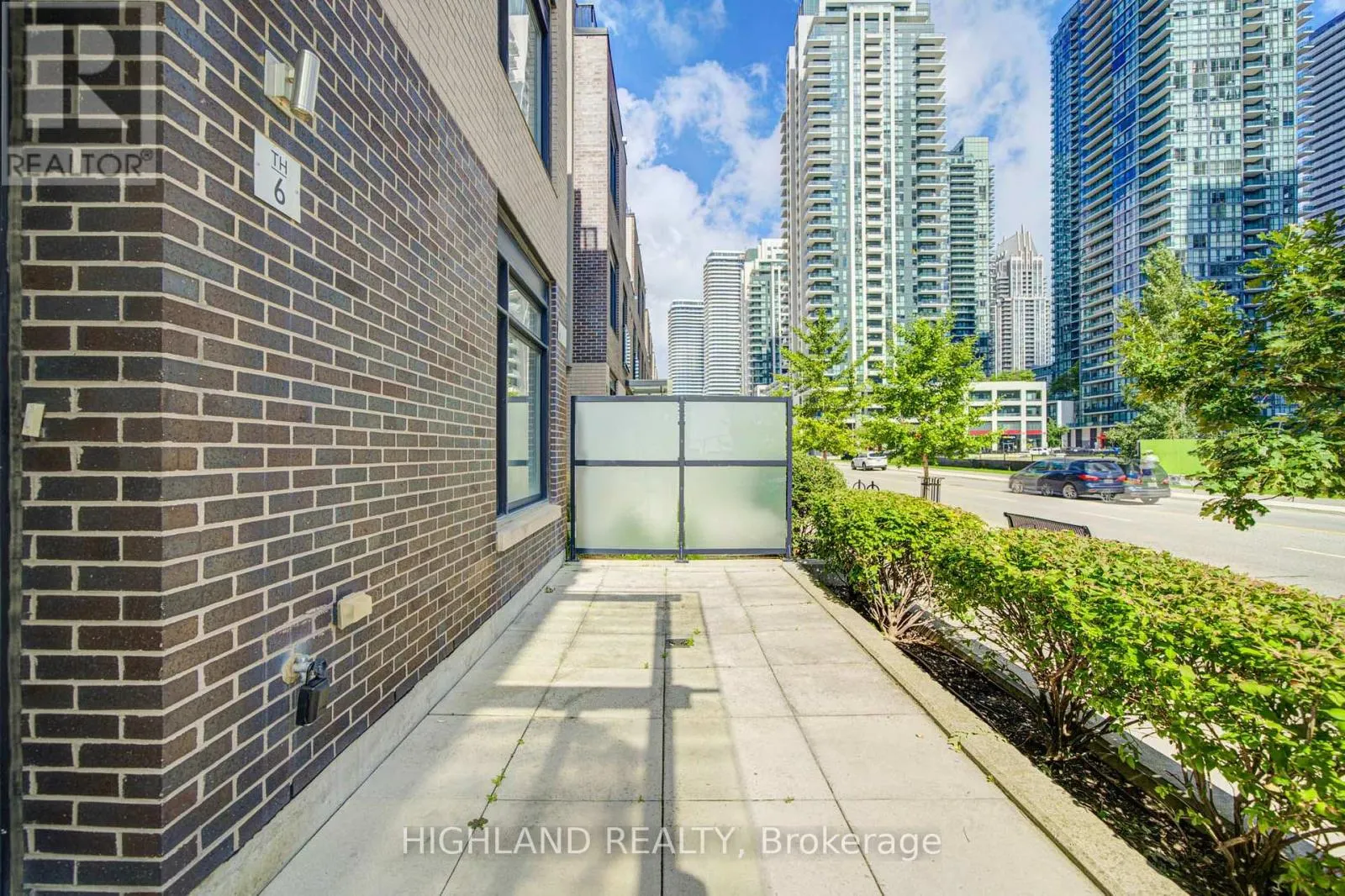 6 - 4010 PARKSIDE VILLAGE DRIVE