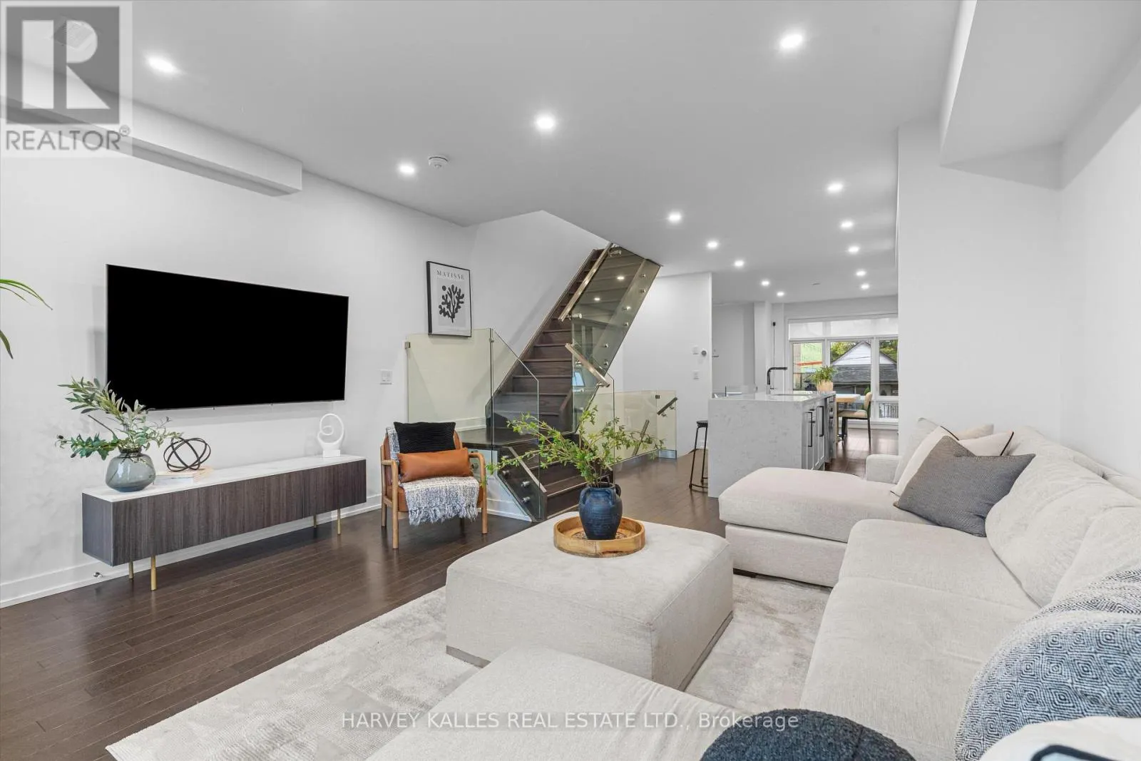 609A HARVIE AVENUE