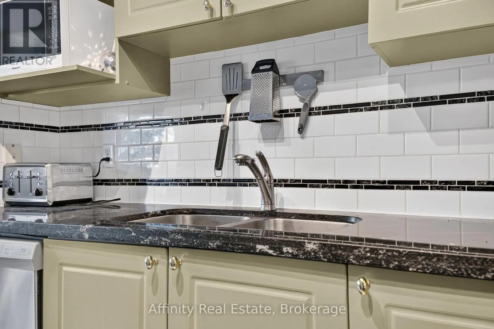 76 - 5530 GLEN ERIN DRIVE