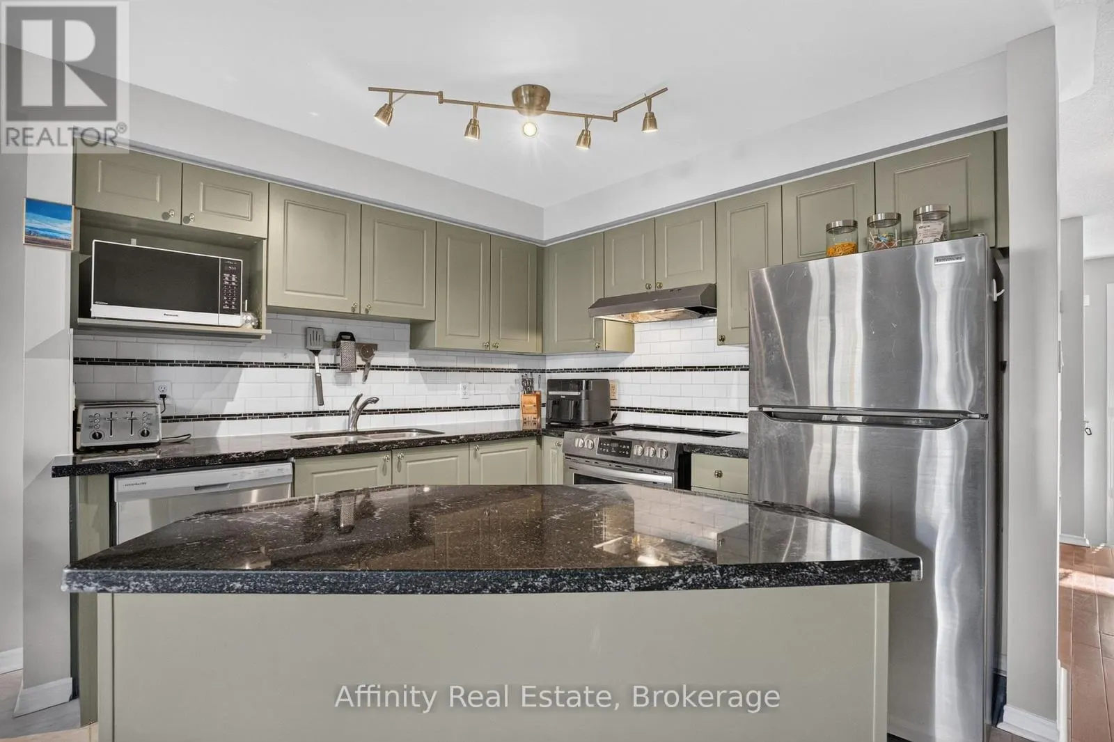 76 - 5530 GLEN ERIN DRIVE