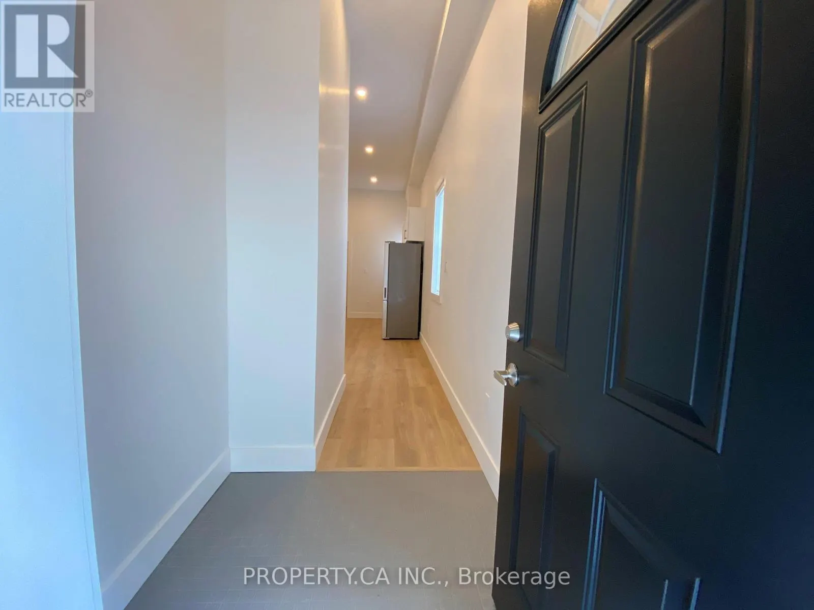 2 - 3100 DUNDAS STREET W