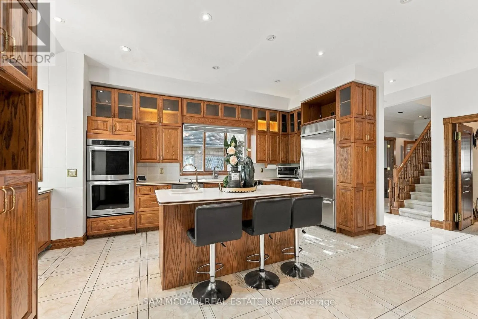 2480 MISSISSAUGA ROAD