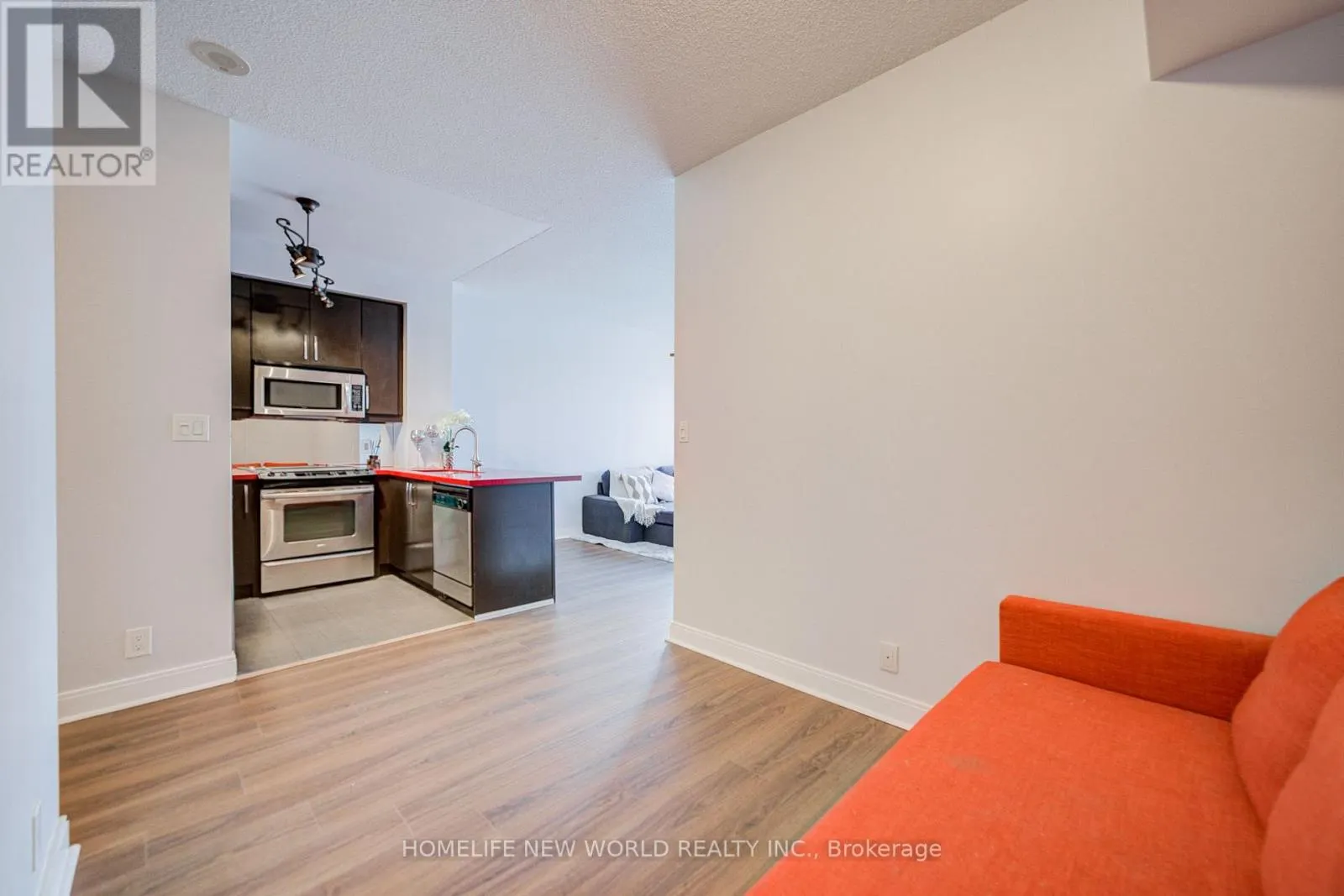 4906 - 60 ABSOLUTE AVENUE