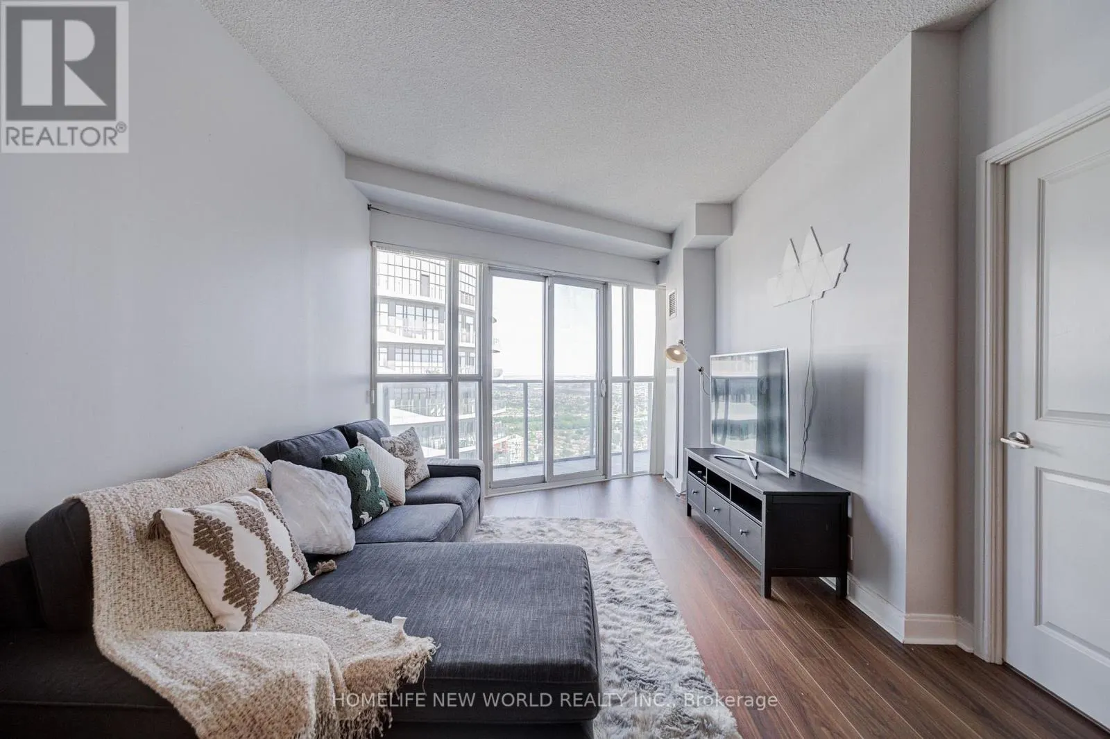 4906 - 60 ABSOLUTE AVENUE