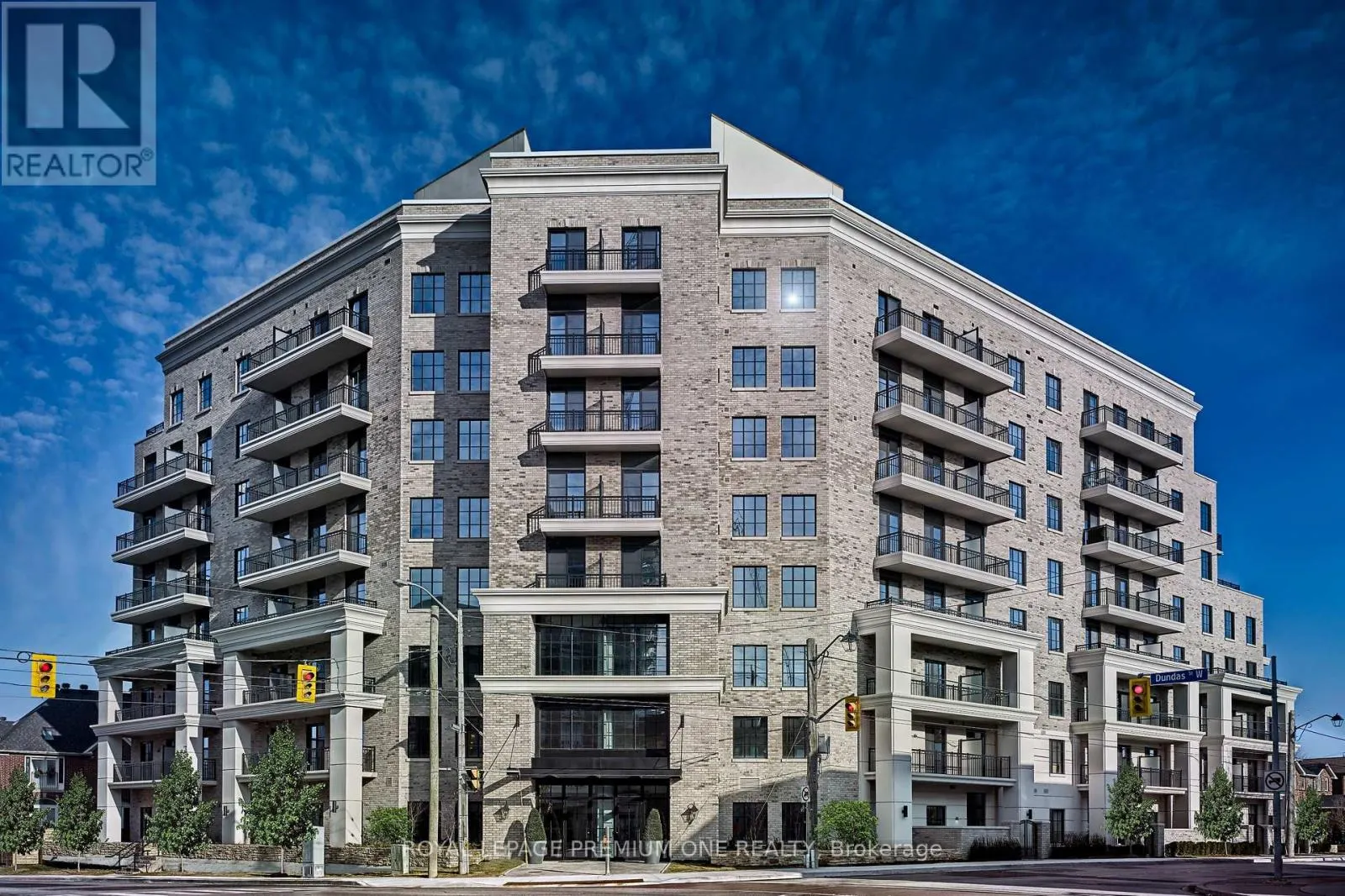307 - 571 PRINCE EDWARD DRIVE N