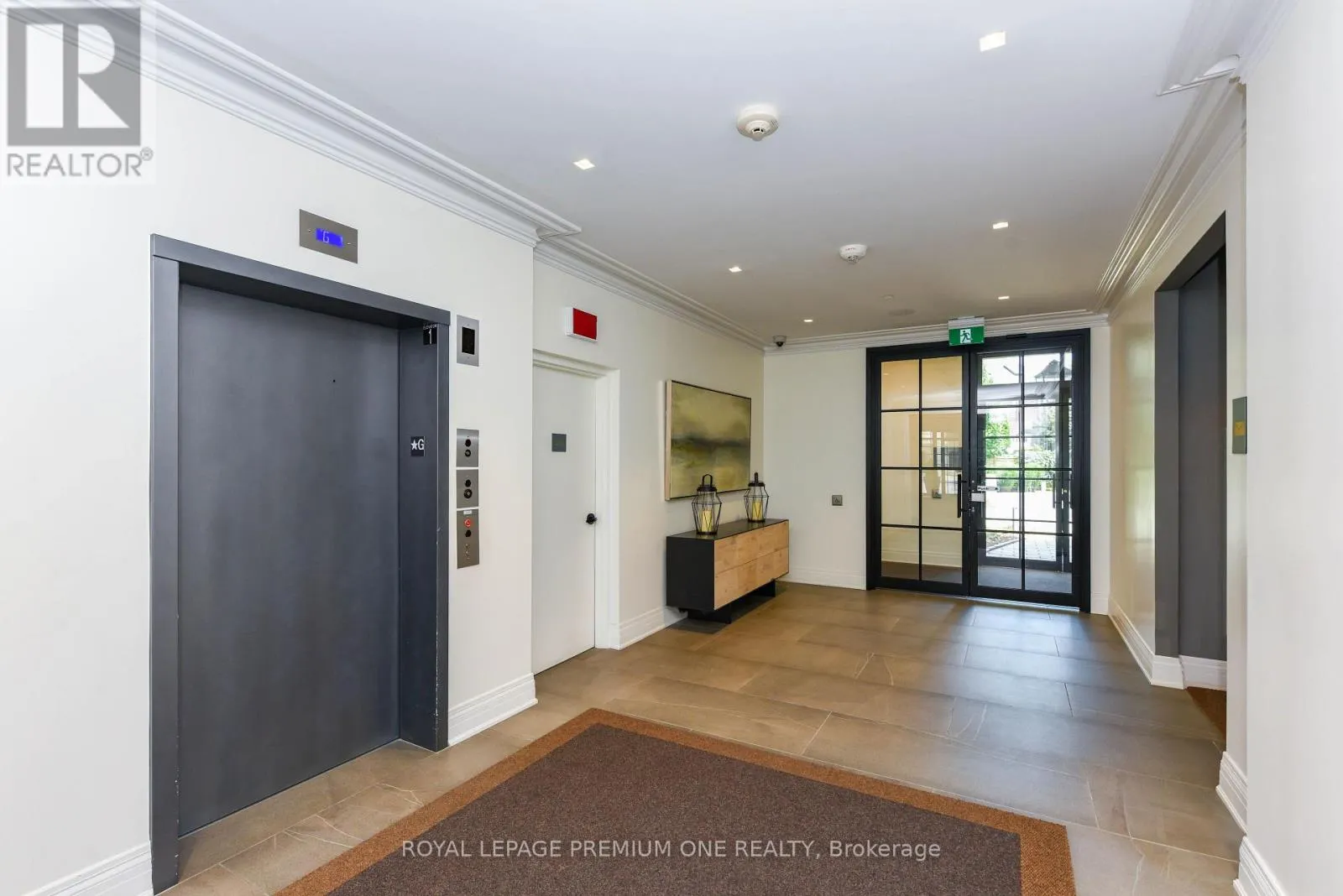 307 - 571 PRINCE EDWARD DRIVE N