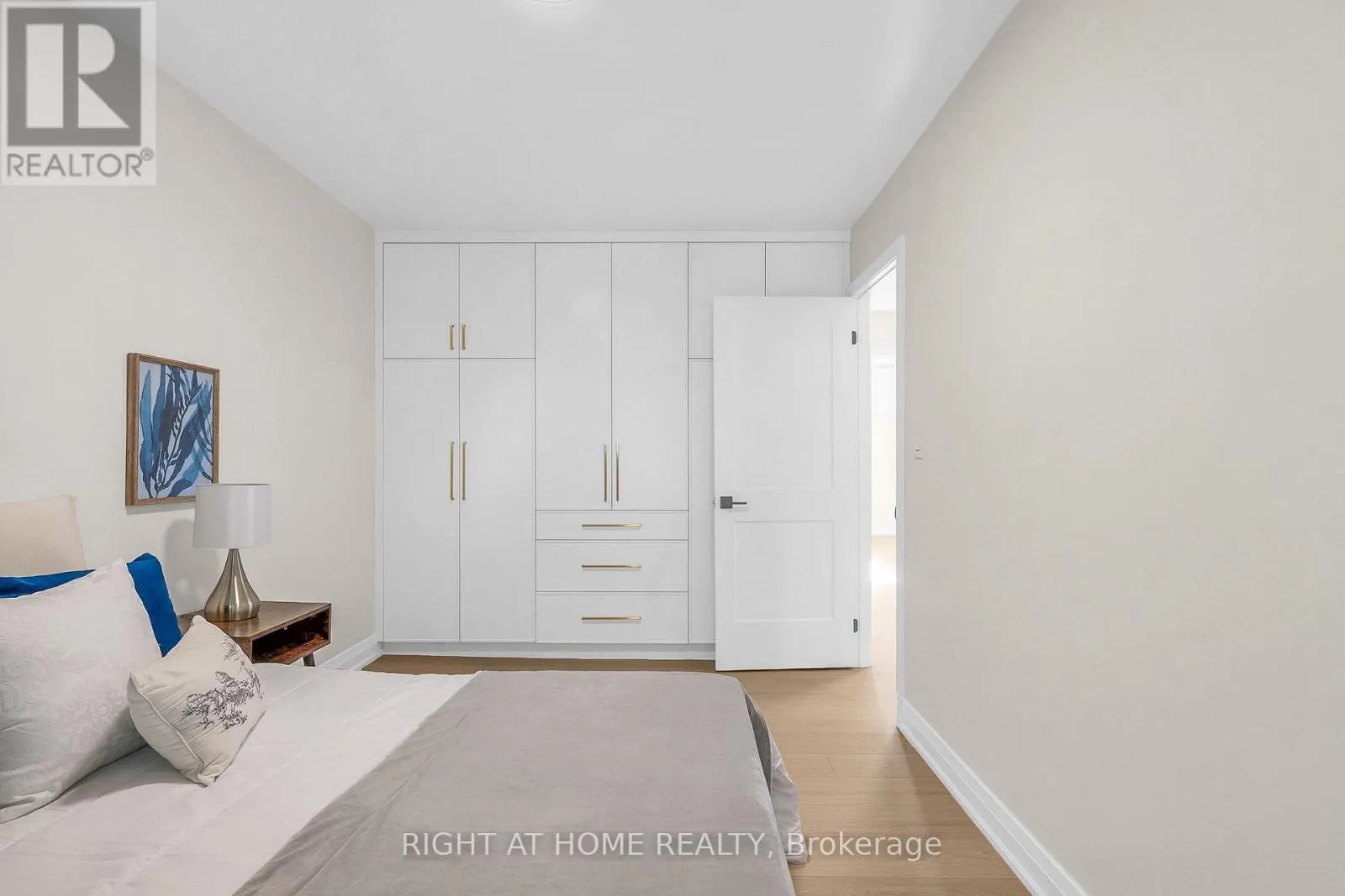 9 - 3665 FLAMEWOOD DRIVE