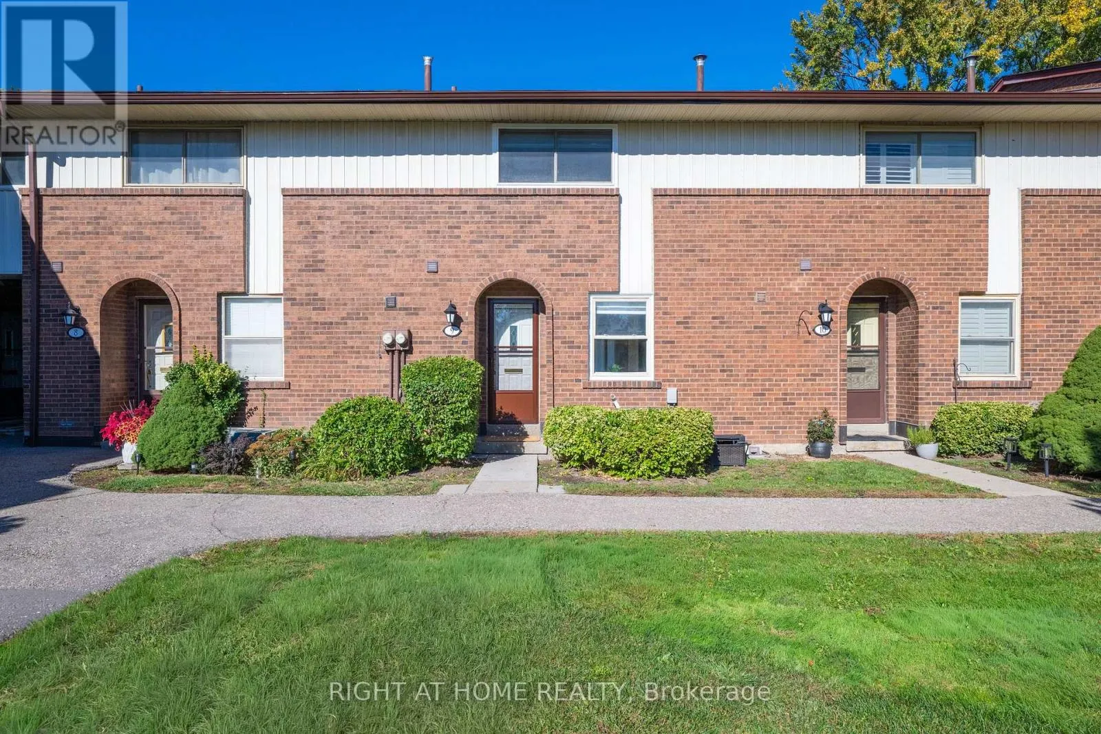 9 - 3665 FLAMEWOOD DRIVE