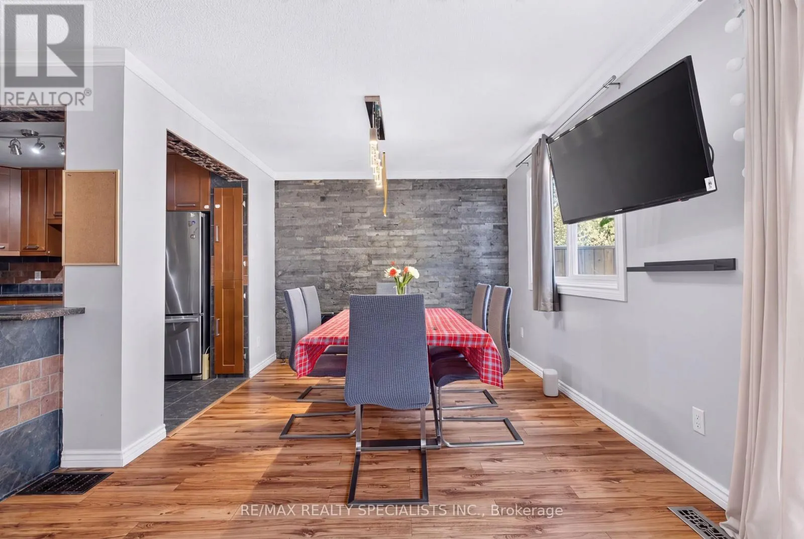 17 - 5610 MONTEVIDEO ROAD