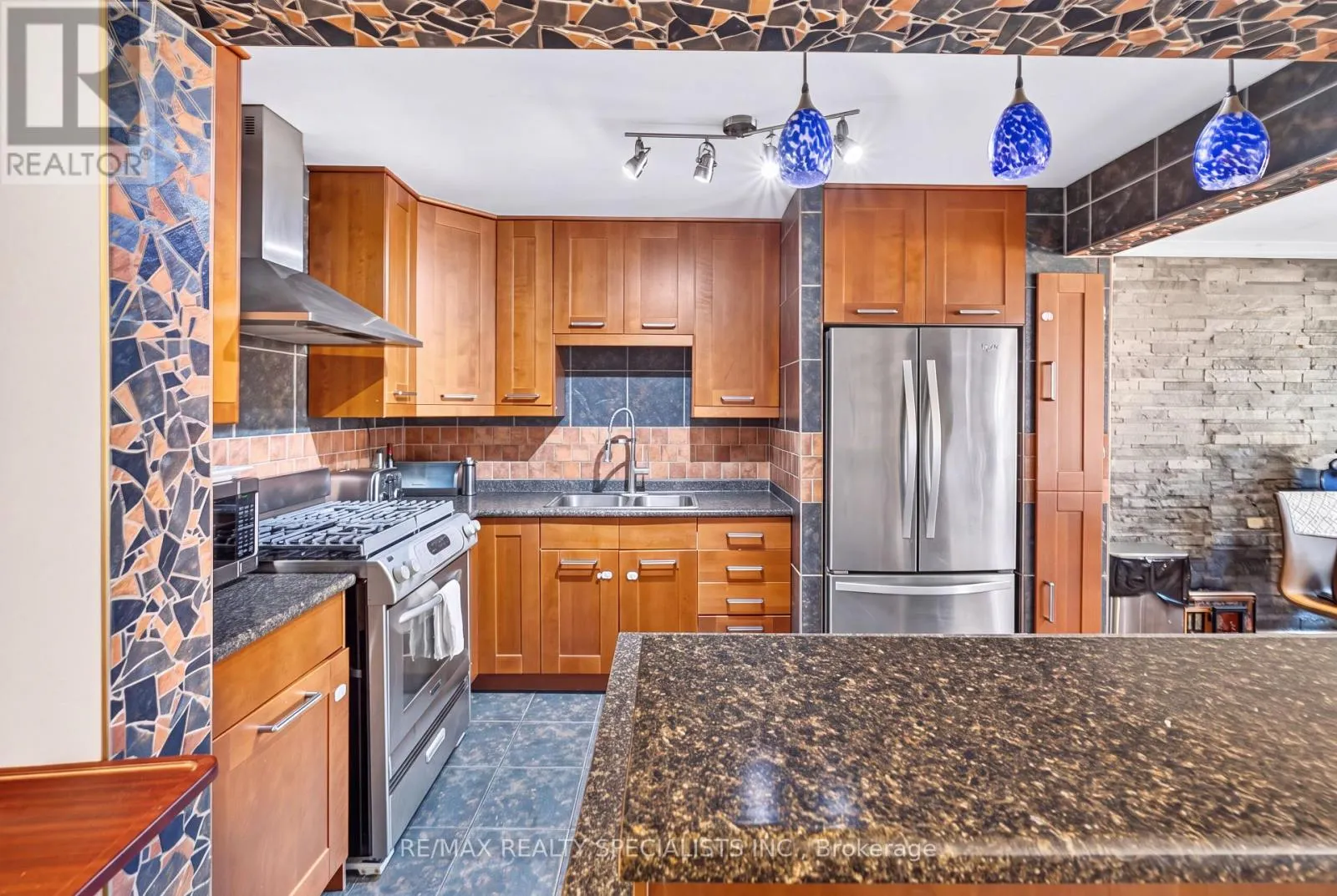 17 - 5610 MONTEVIDEO ROAD