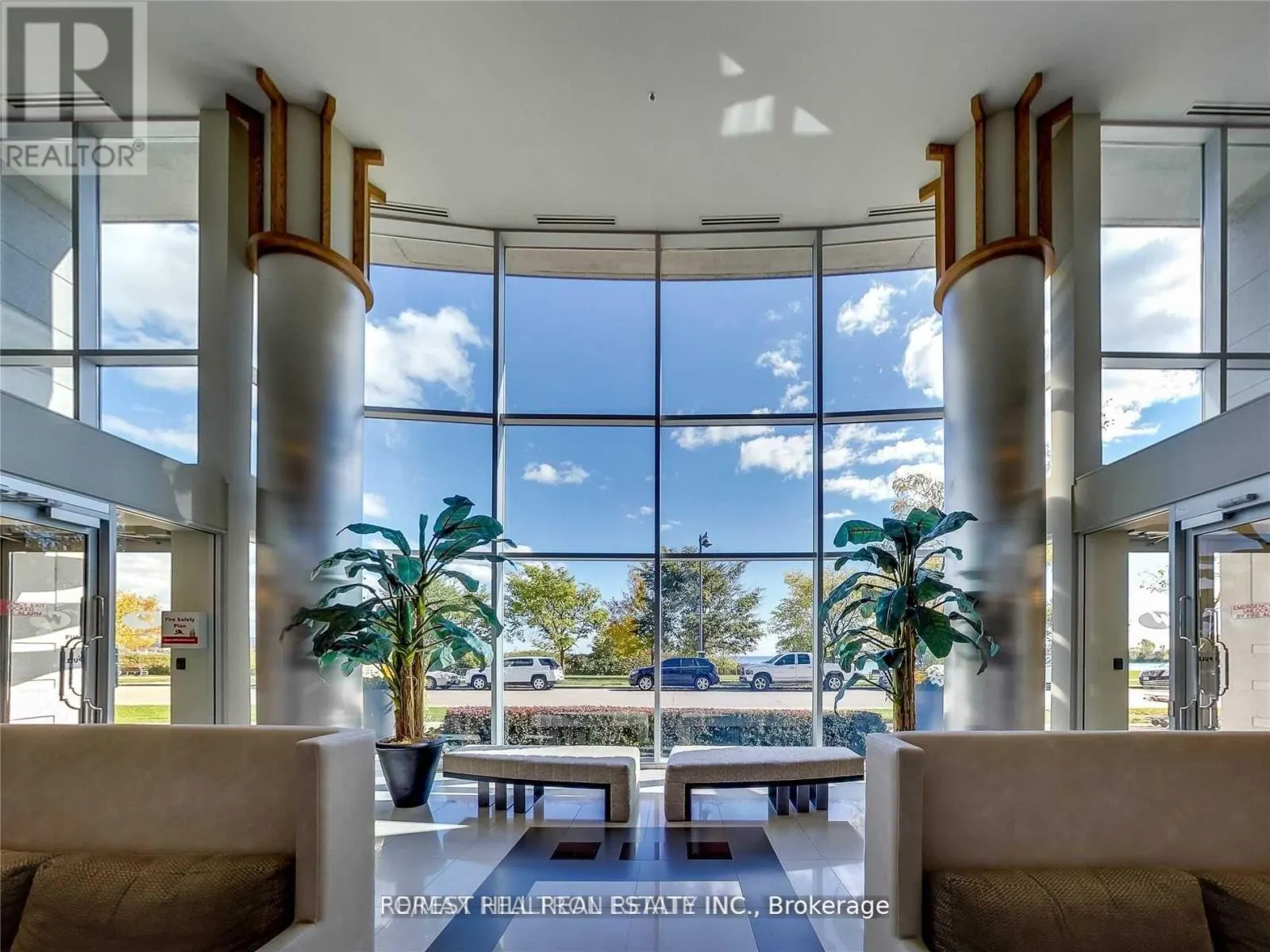 210 - 58 MARINE PARADE DRIVE