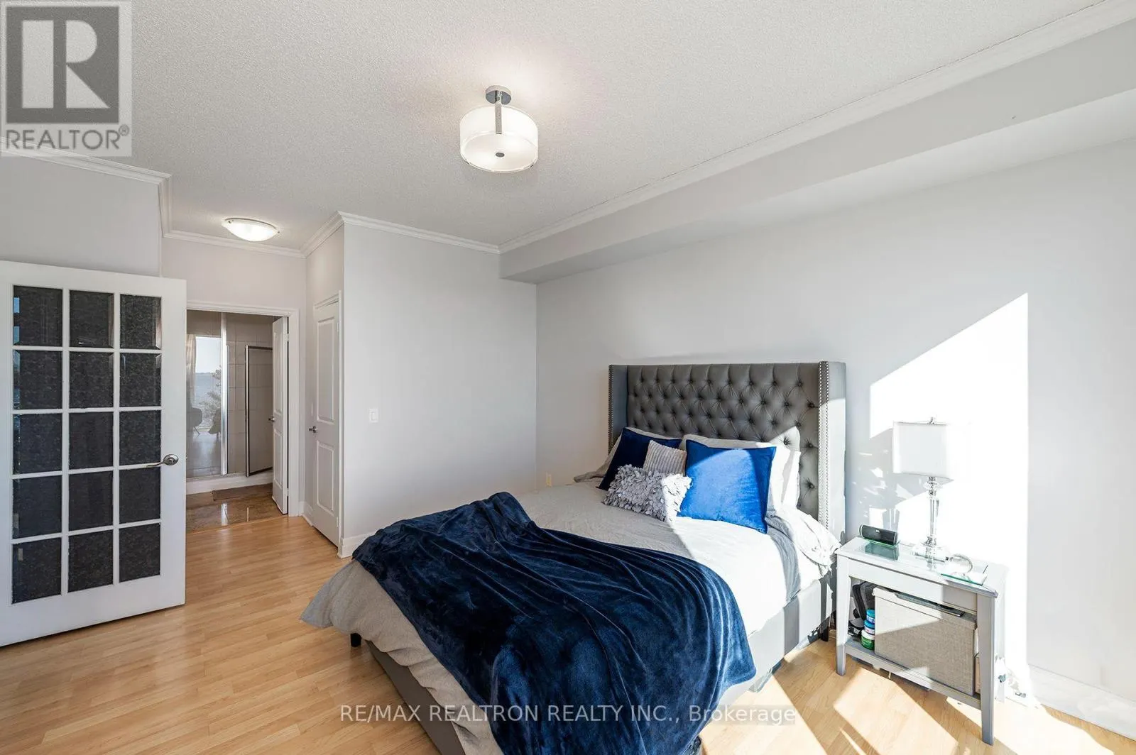 210 - 58 MARINE PARADE DRIVE