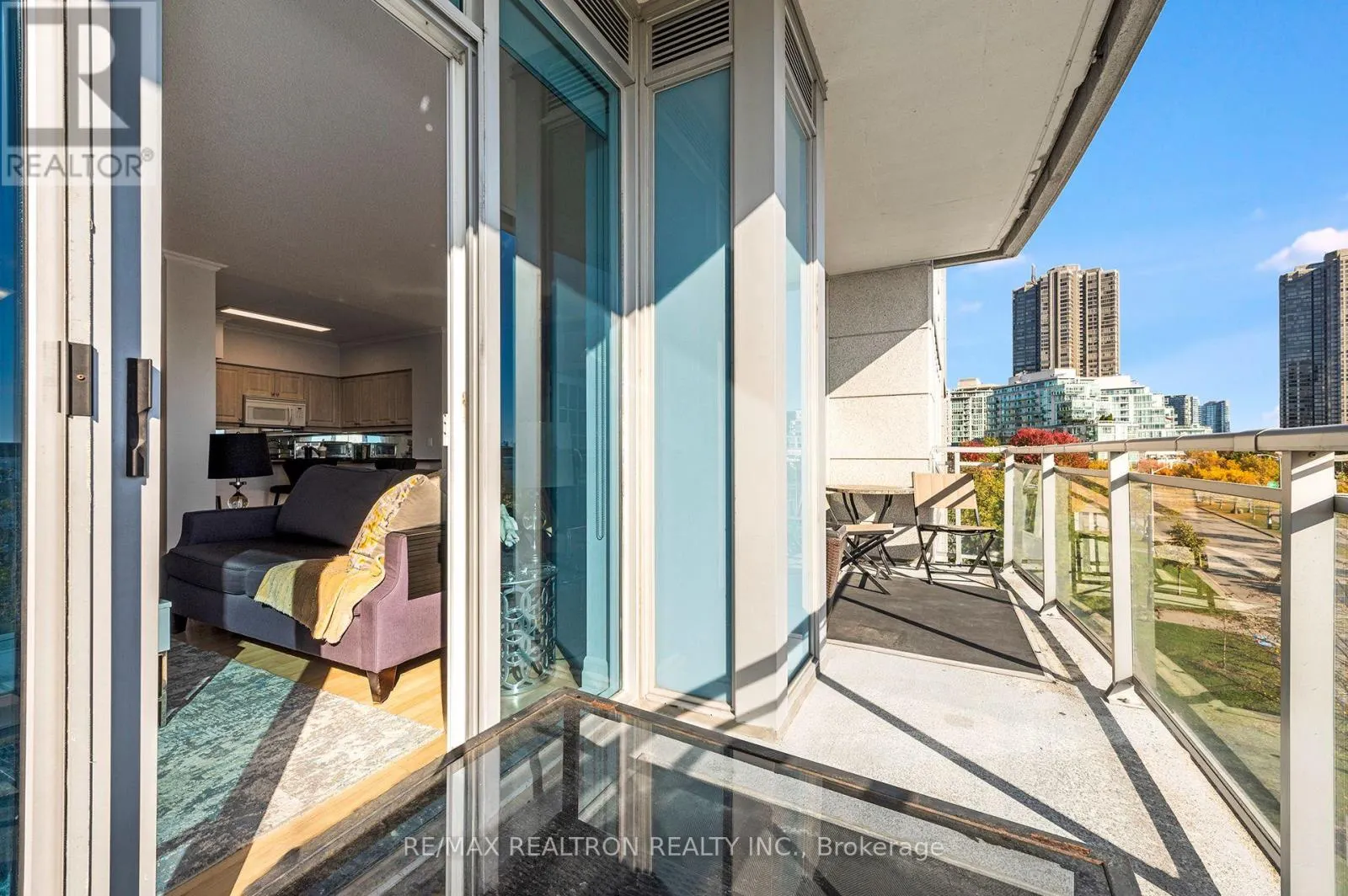 210 - 58 MARINE PARADE DRIVE