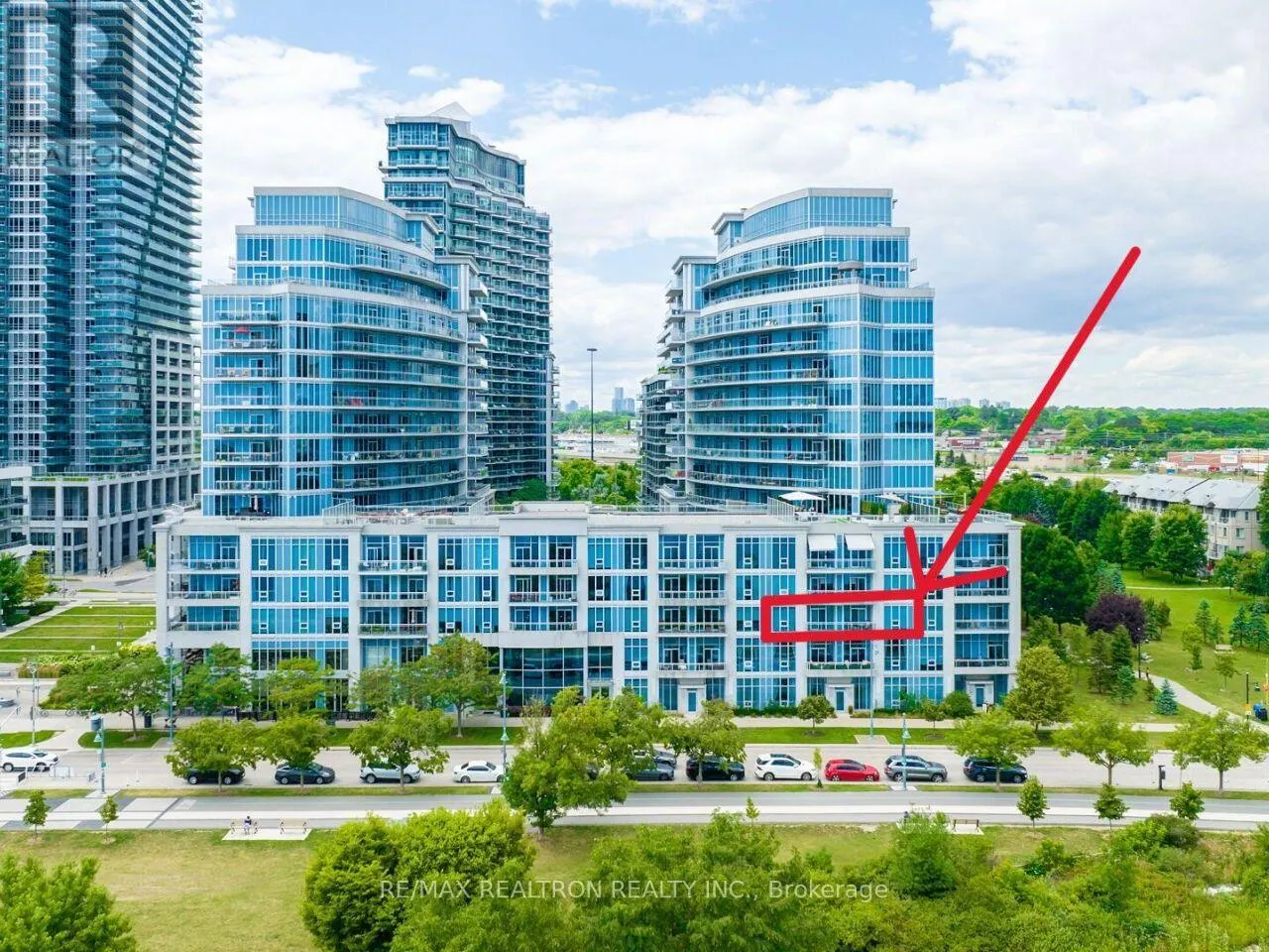 210 - 58 MARINE PARADE DRIVE