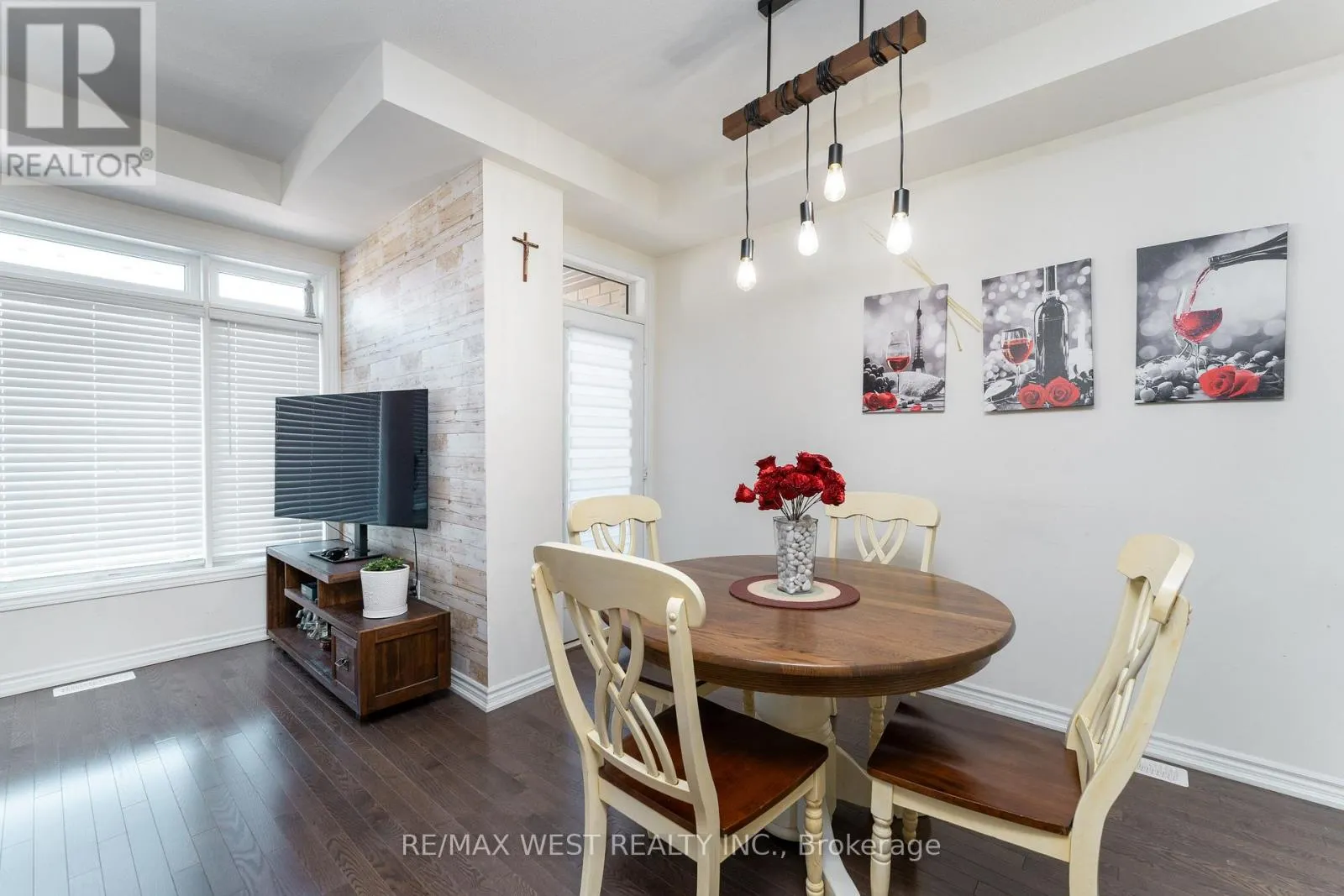 29 ARROWVIEW DRIVE