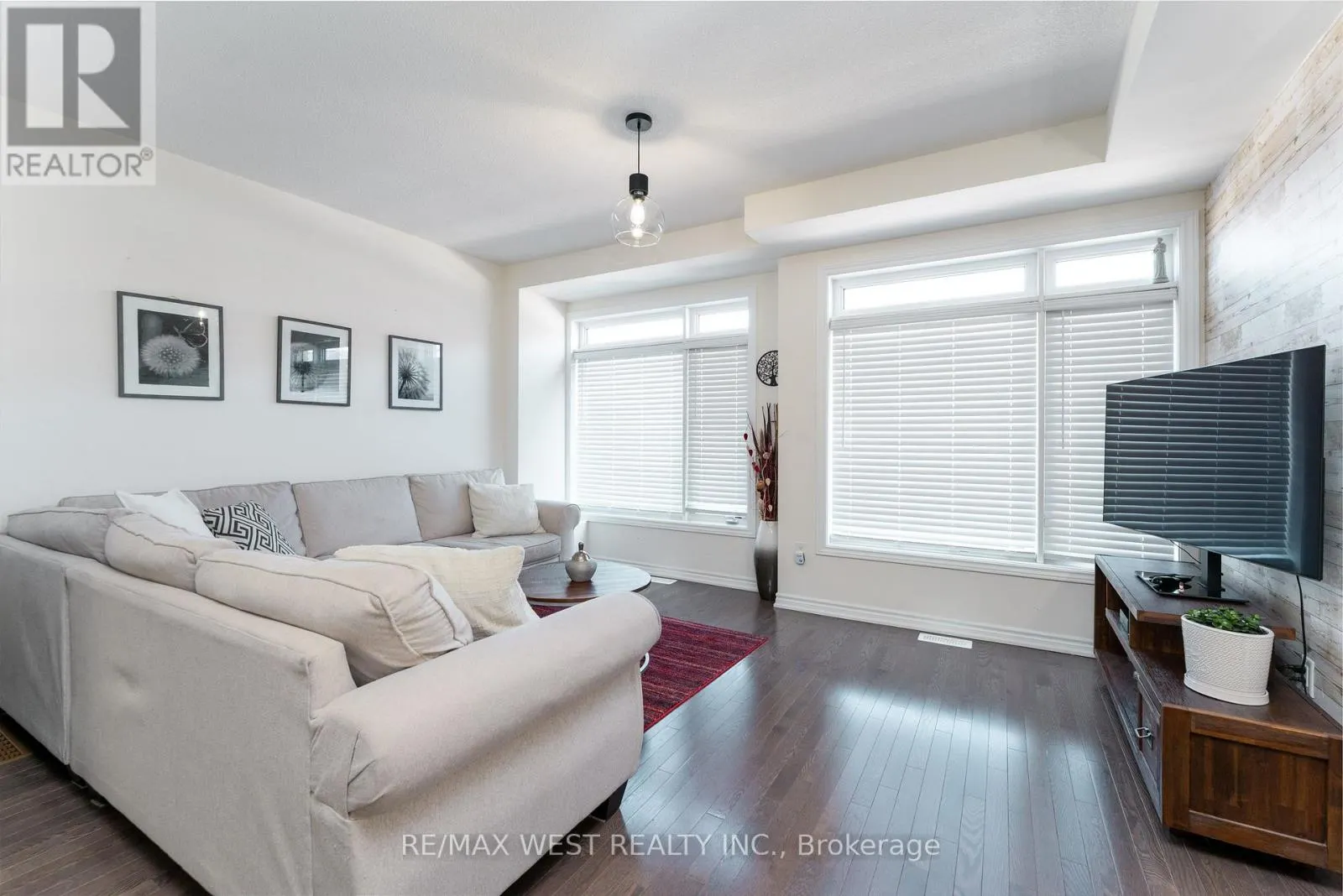 29 ARROWVIEW DRIVE
