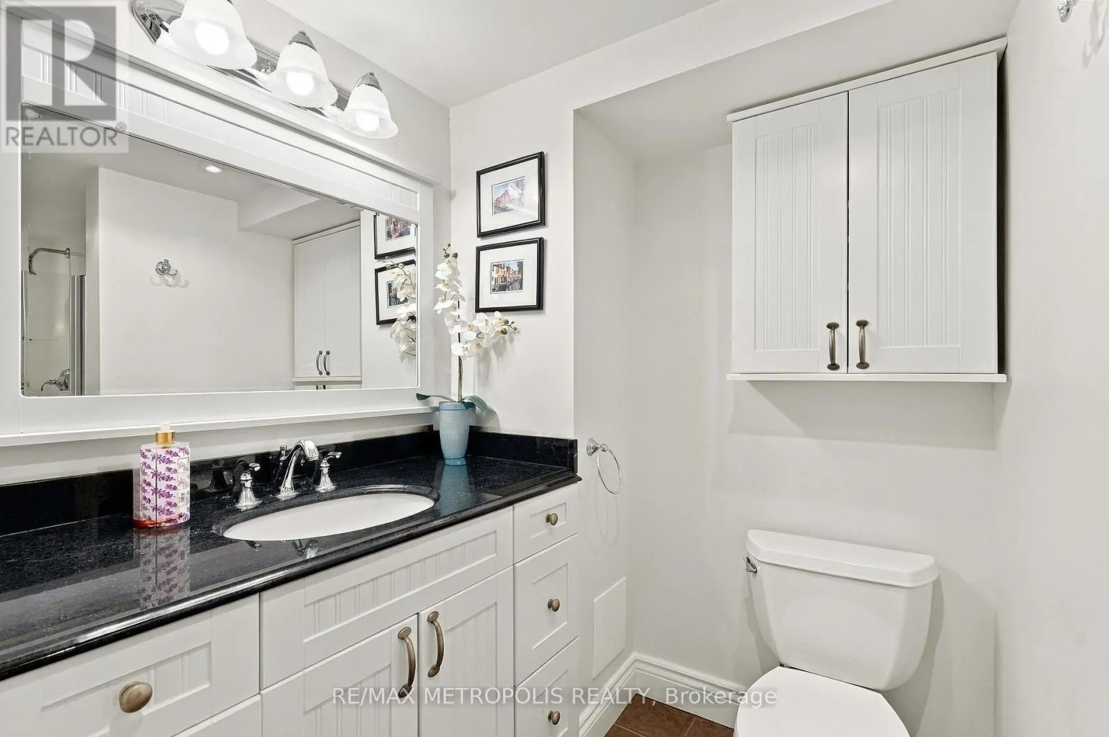 1228 ELGIN CRESCENT