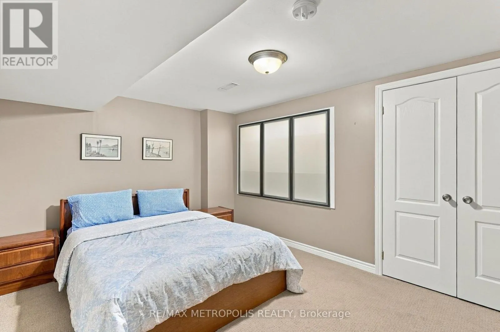 1228 ELGIN CRESCENT
