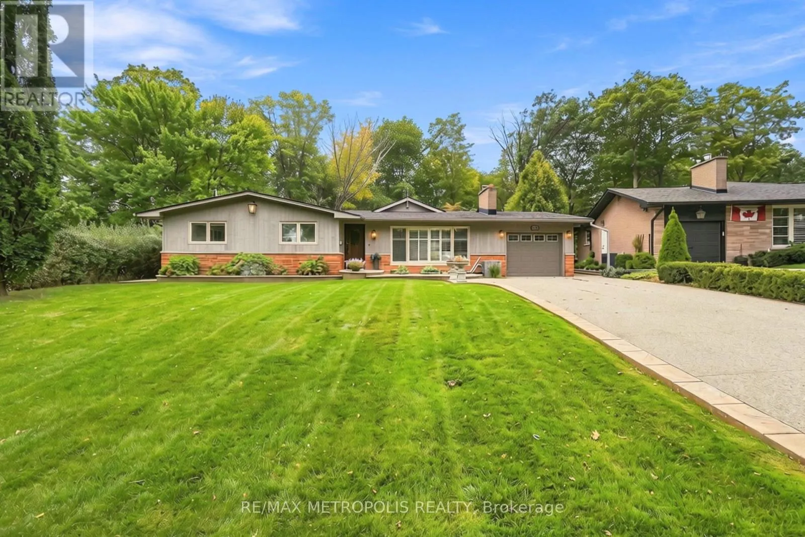 1228 ELGIN CRESCENT