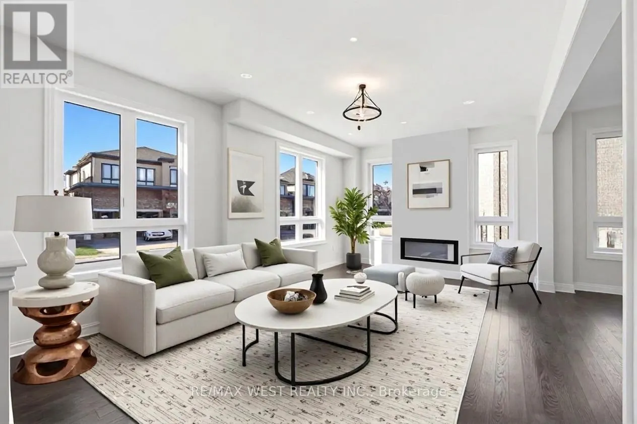 944 APPLE TERRACE