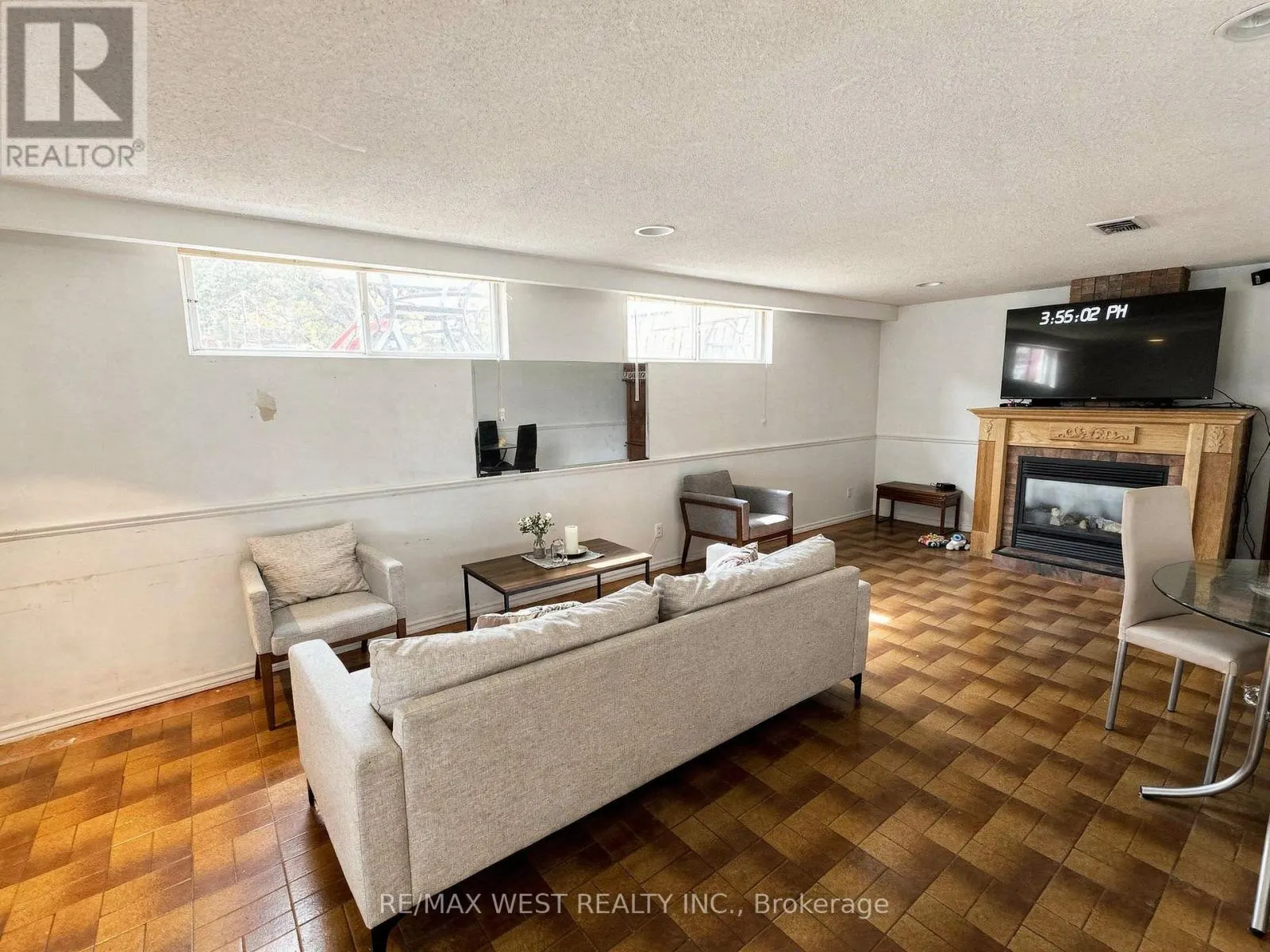 LOWER LEVEL - 31 VALENCIA CRESCENT
