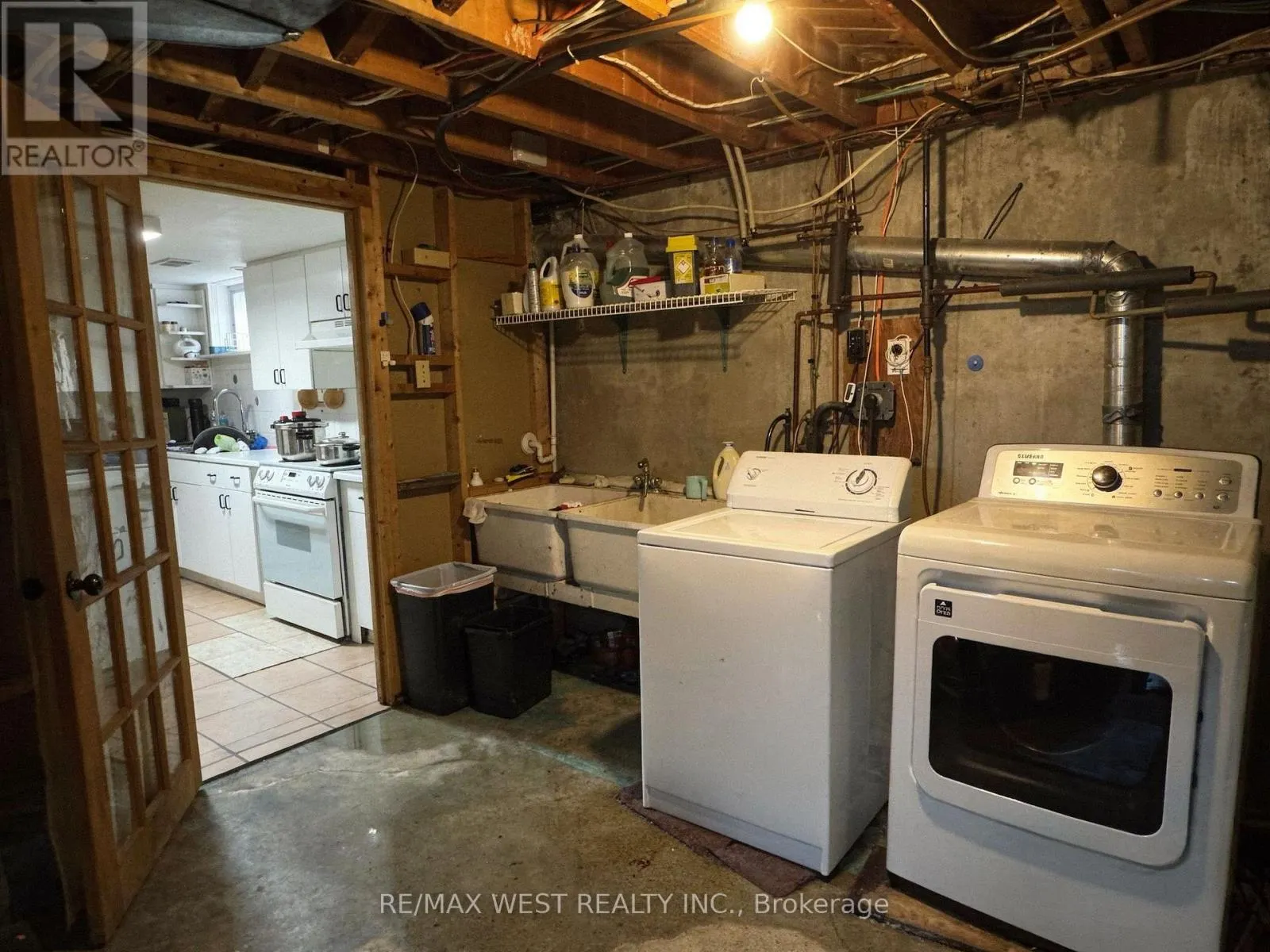 LOWER LEVEL - 31 VALENCIA CRESCENT