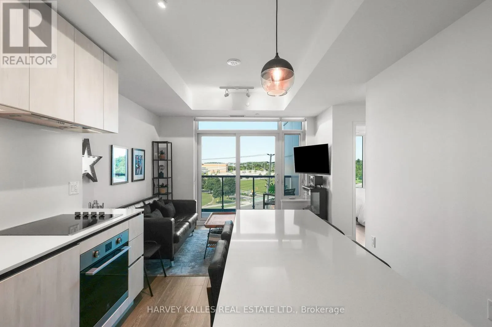 609 - 2495 EGLINTON AVENUE W