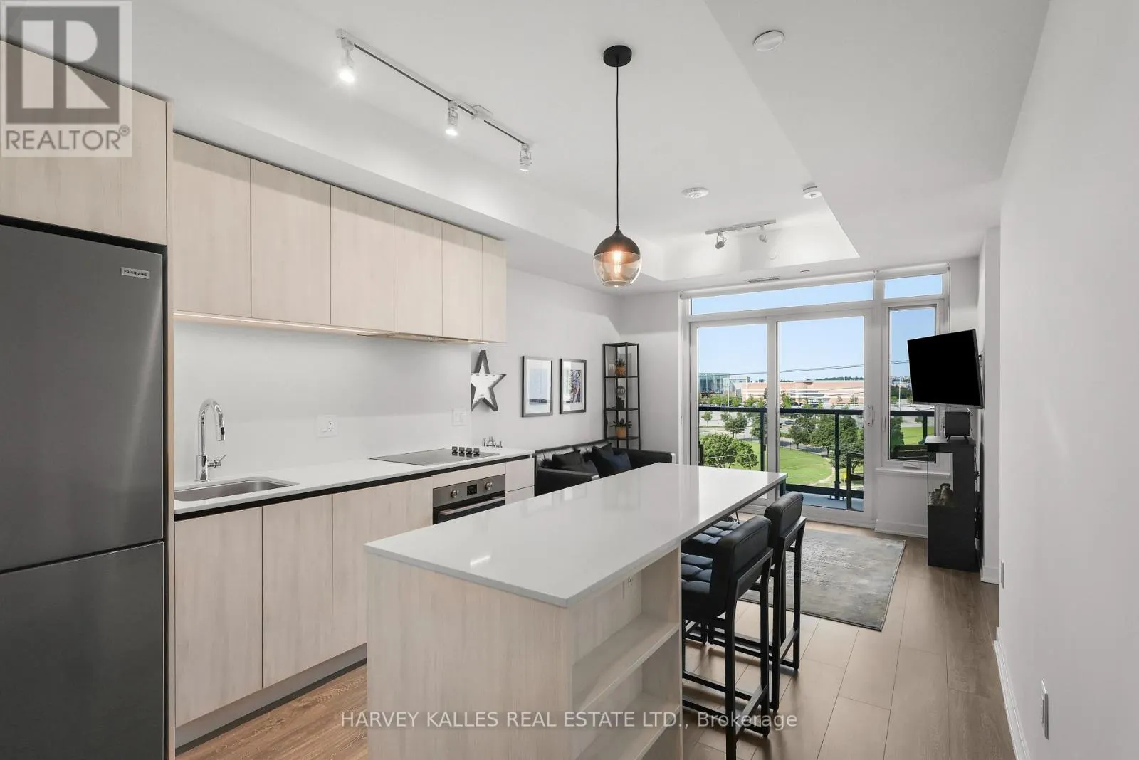 609 - 2495 EGLINTON AVENUE W