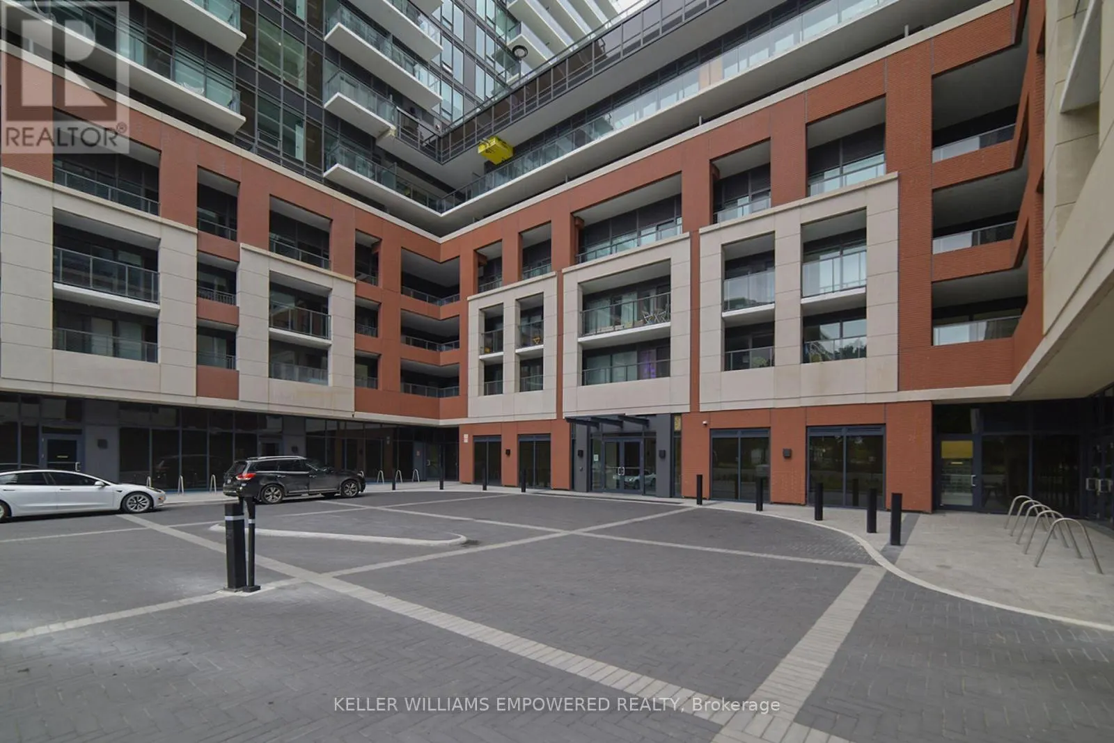 1218 - 4010 EGLINTON AVENUE W