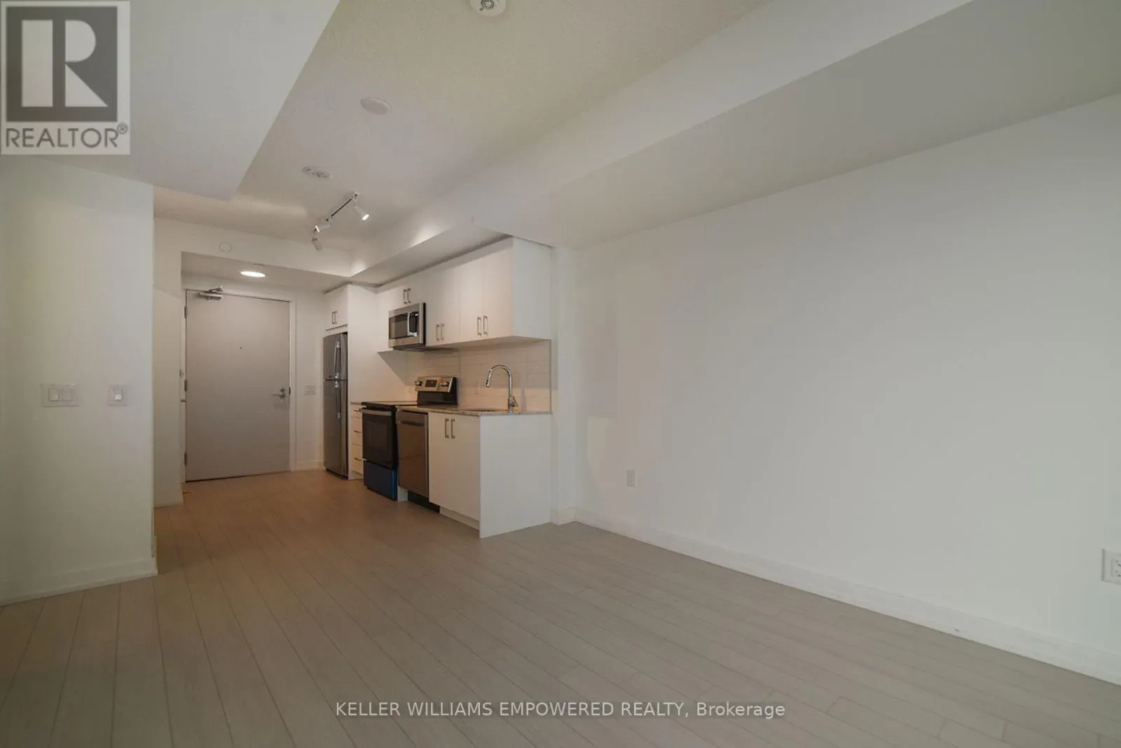1218 - 4010 EGLINTON AVENUE W