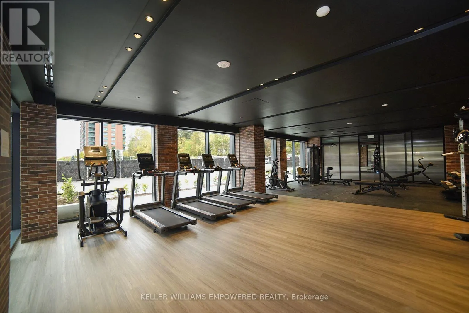 1218 - 4010 EGLINTON AVENUE W