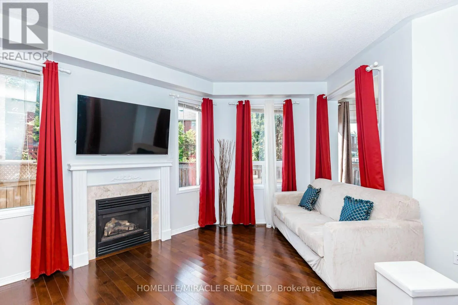 955 BRISTOL ROAD W