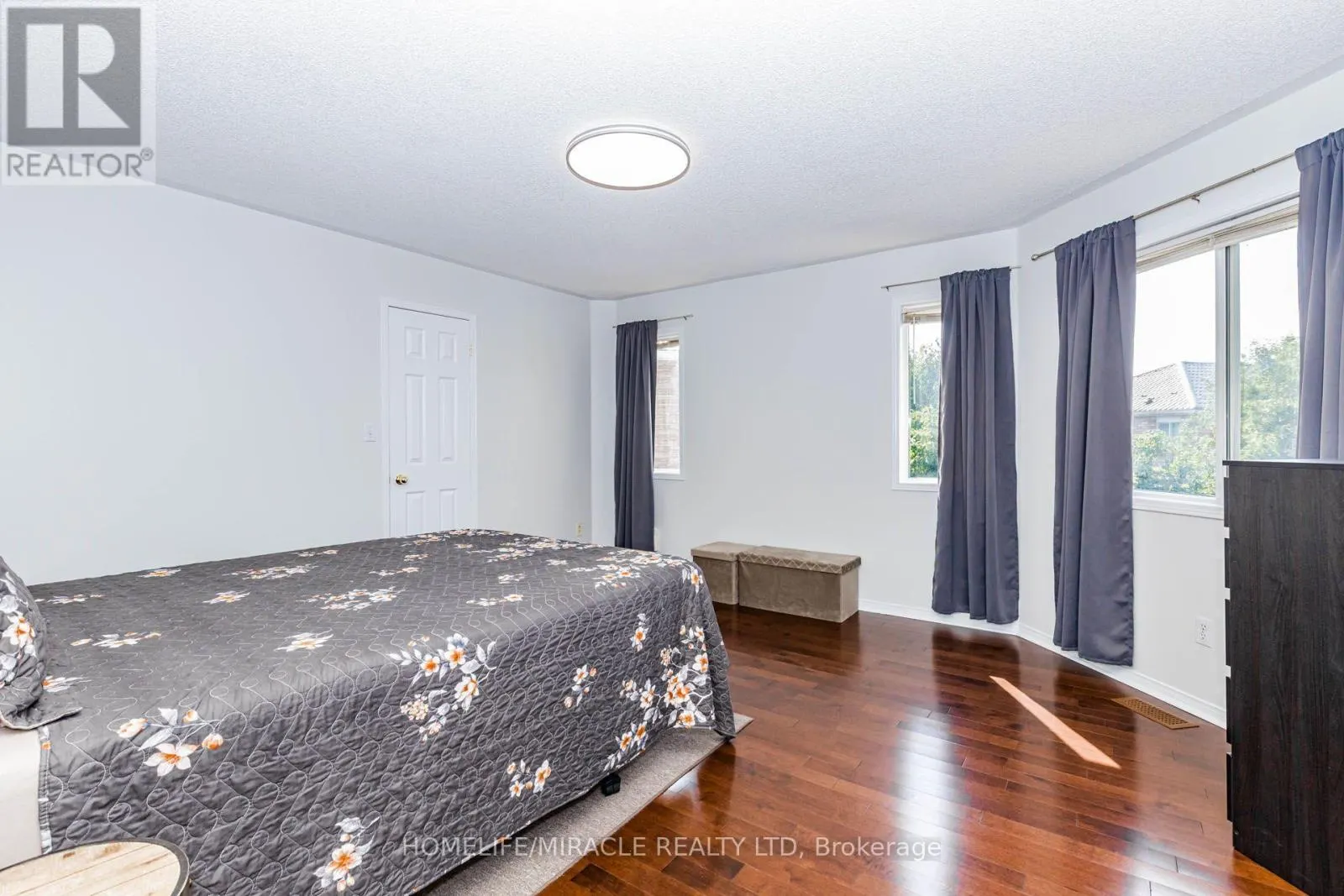 955 BRISTOL ROAD W