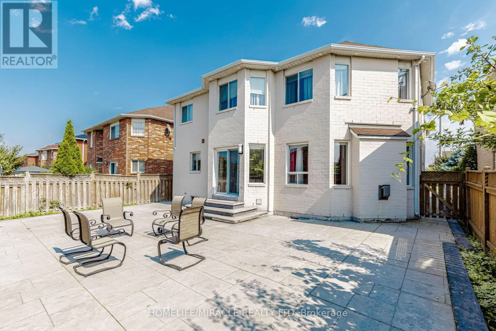 955 BRISTOL ROAD W