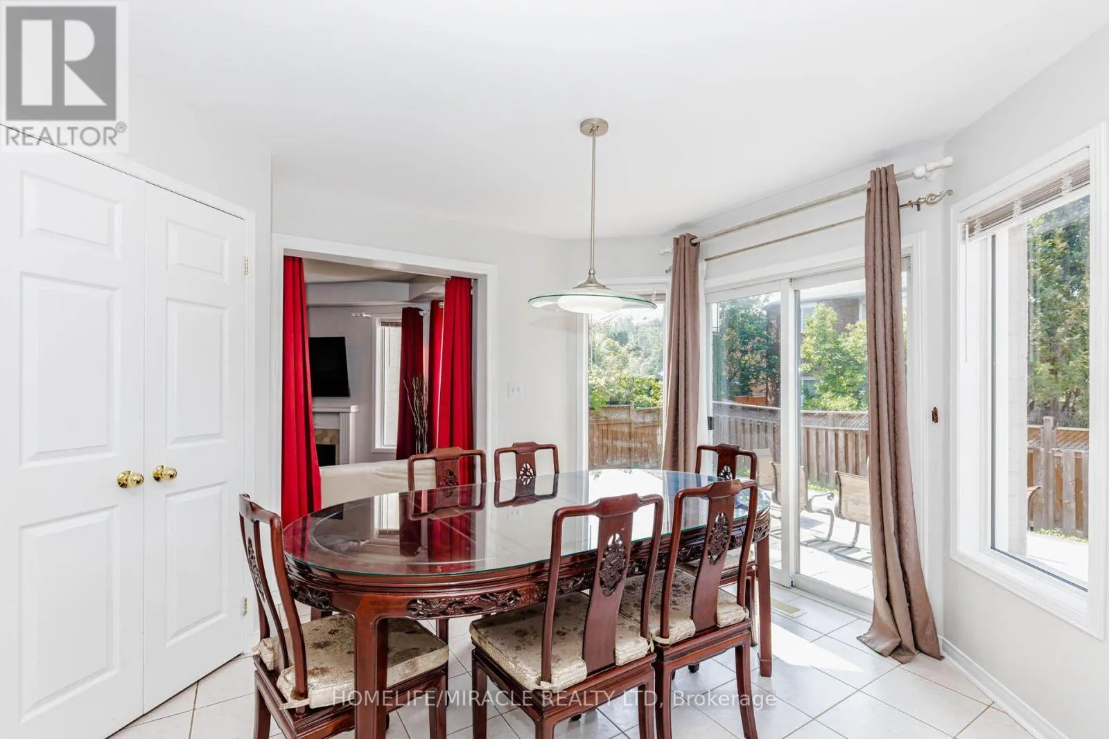 955 BRISTOL ROAD W