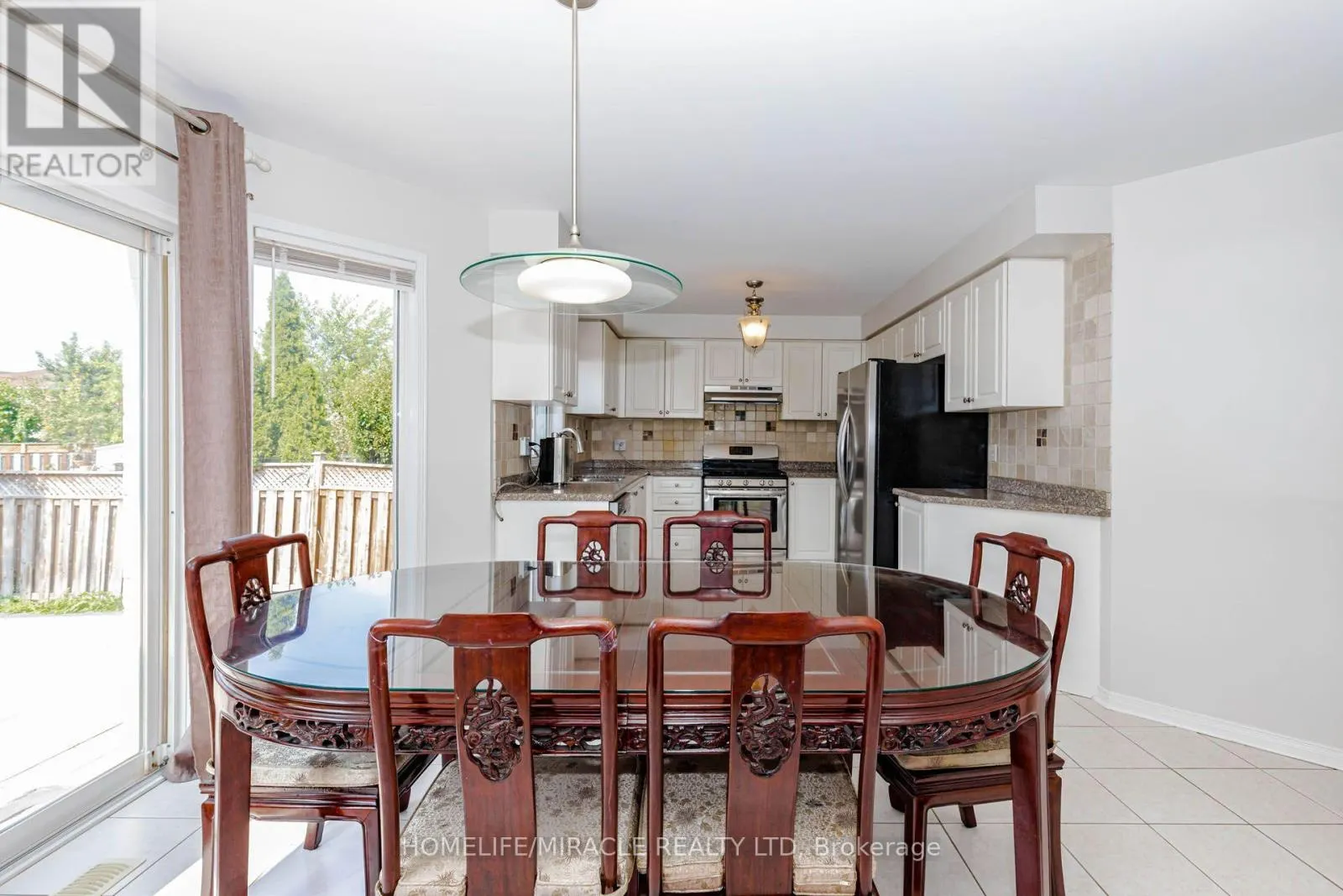 955 BRISTOL ROAD W