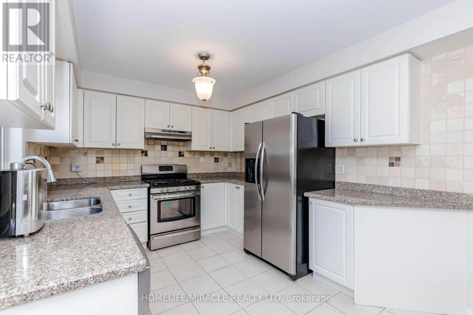 955 BRISTOL ROAD W