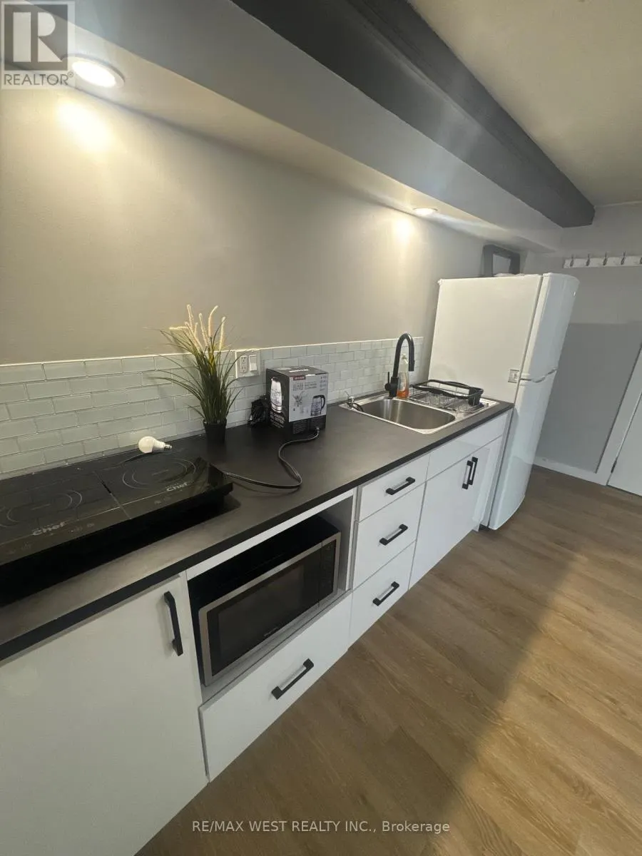 B1 - 35 LILYWOOD ROAD