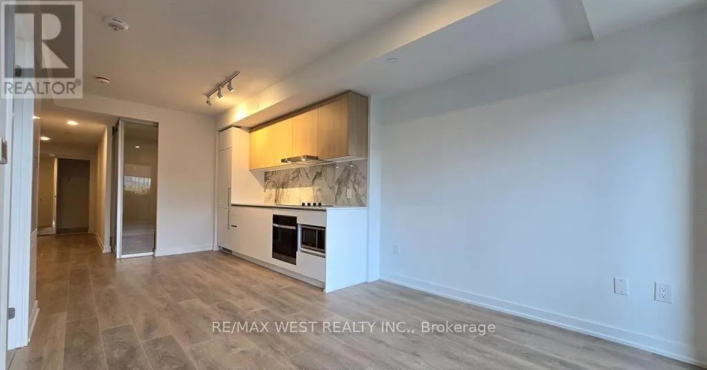 236 - 1100 SHEPPARD AVENUE W