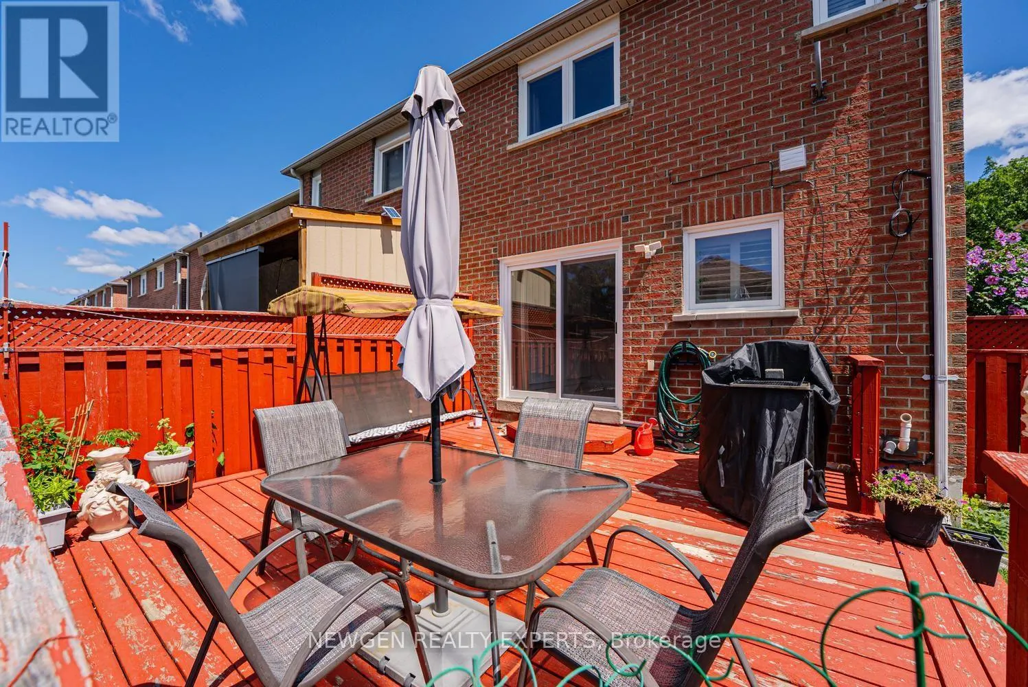 42 MCCLEAVE CRESCENT