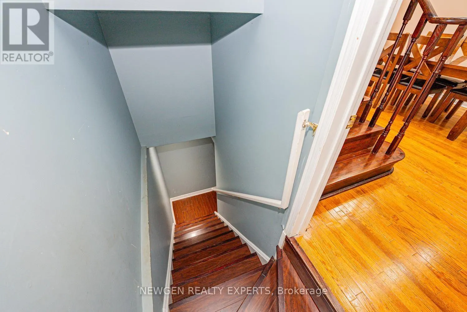 42 MCCLEAVE CRESCENT
