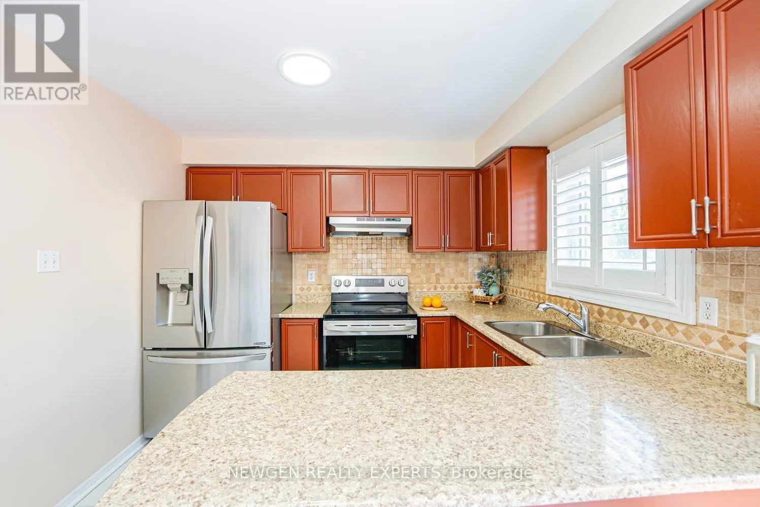 42 MCCLEAVE CRESCENT