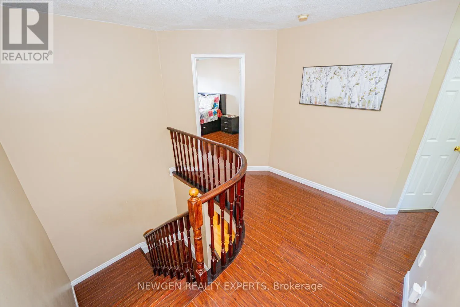 42 MCCLEAVE CRESCENT