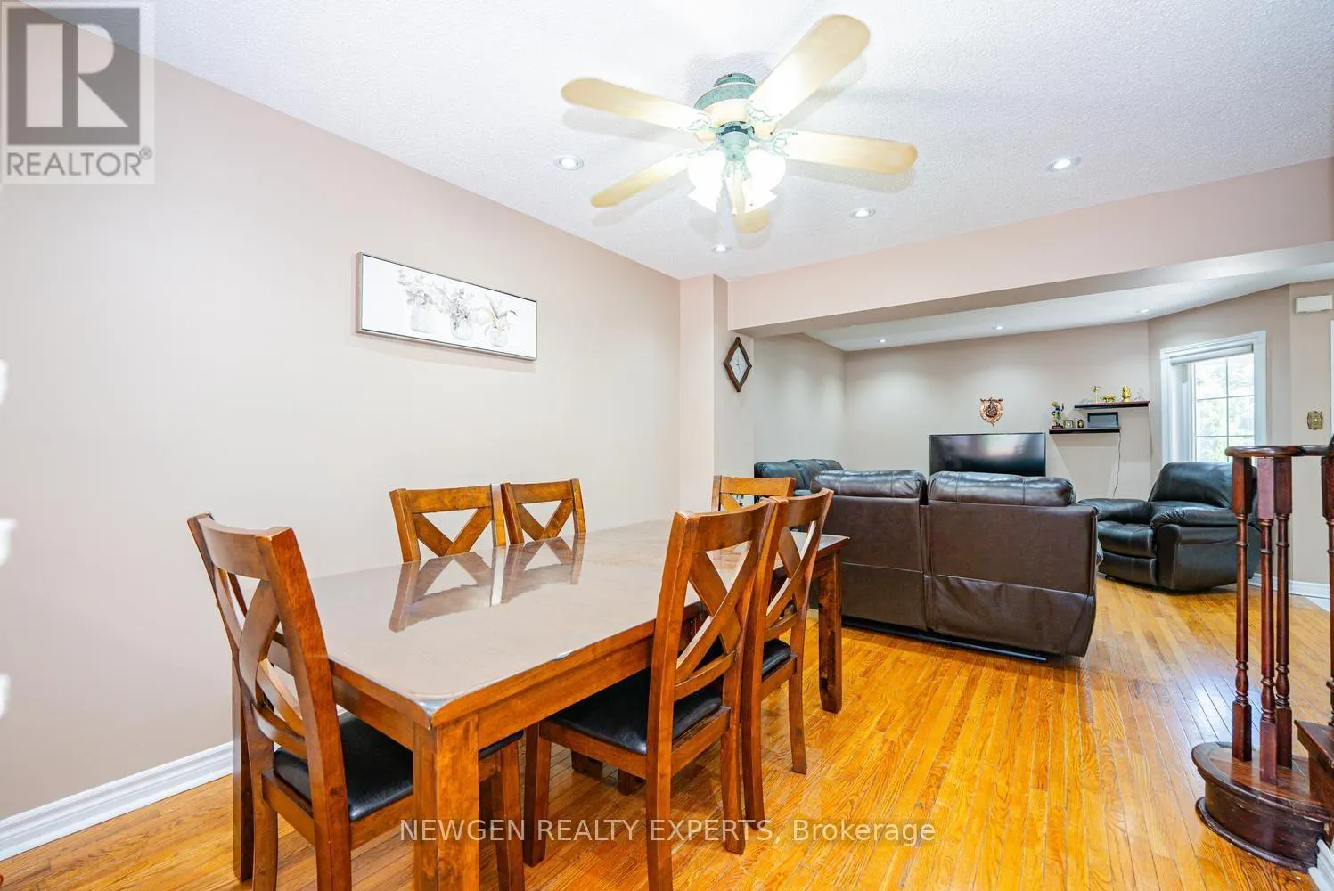 42 MCCLEAVE CRESCENT
