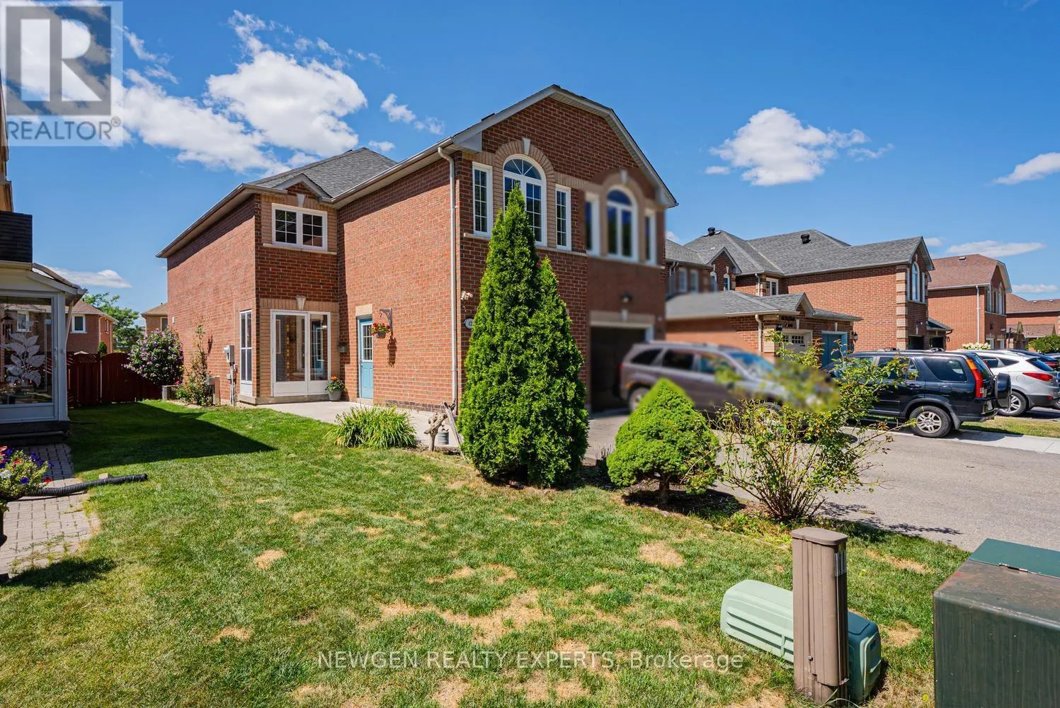 42 MCCLEAVE CRESCENT