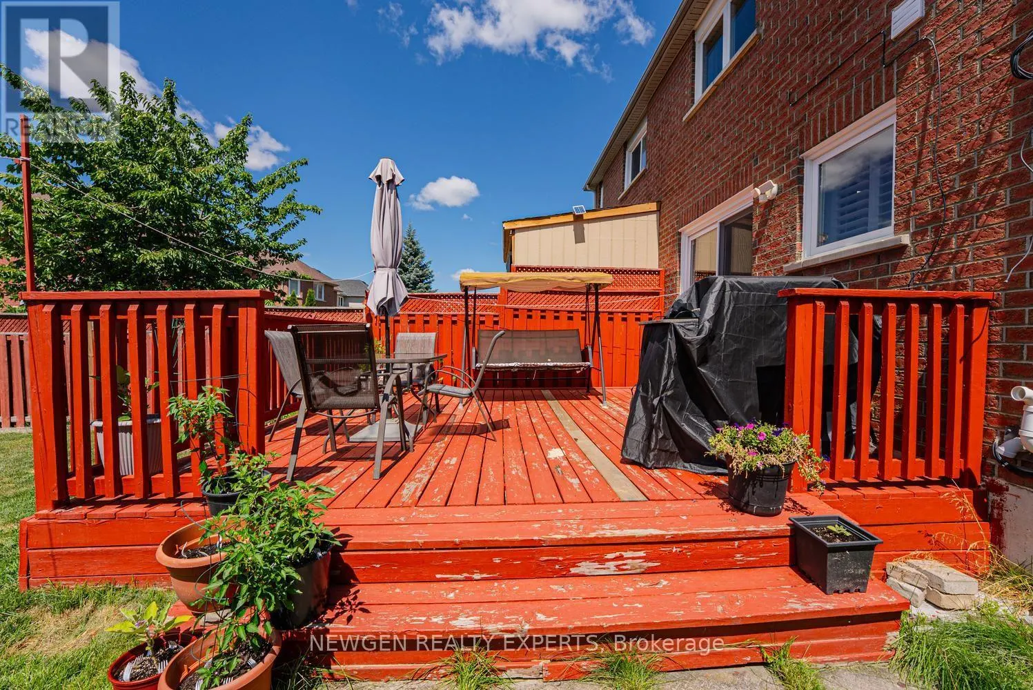 42 MCCLEAVE CRESCENT