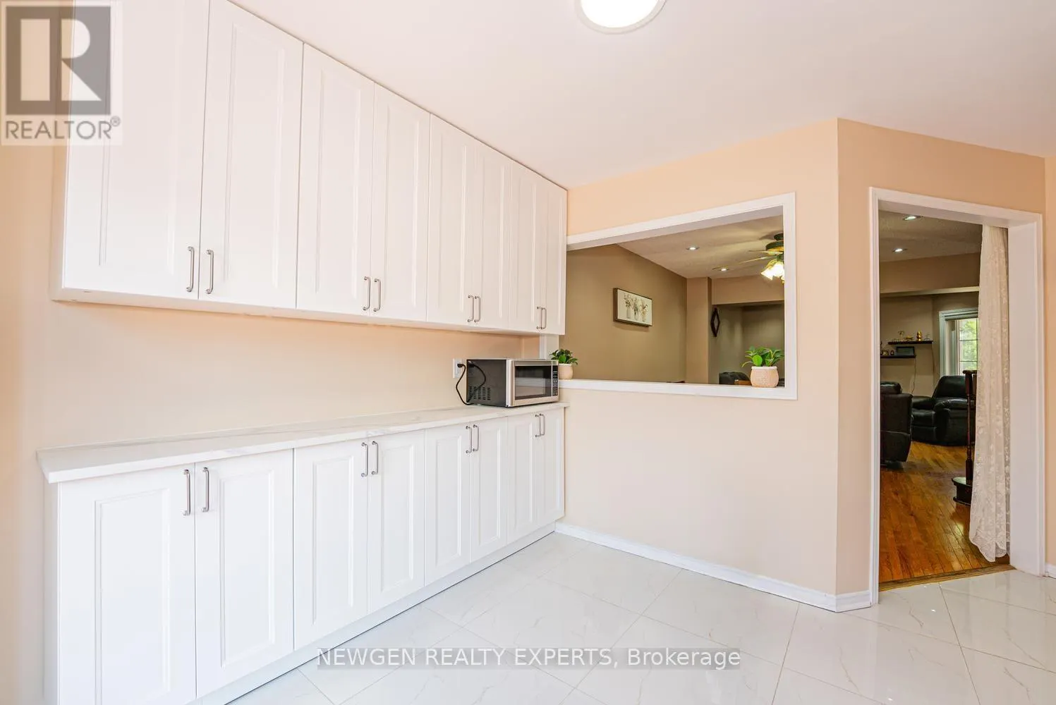 42 MCCLEAVE CRESCENT