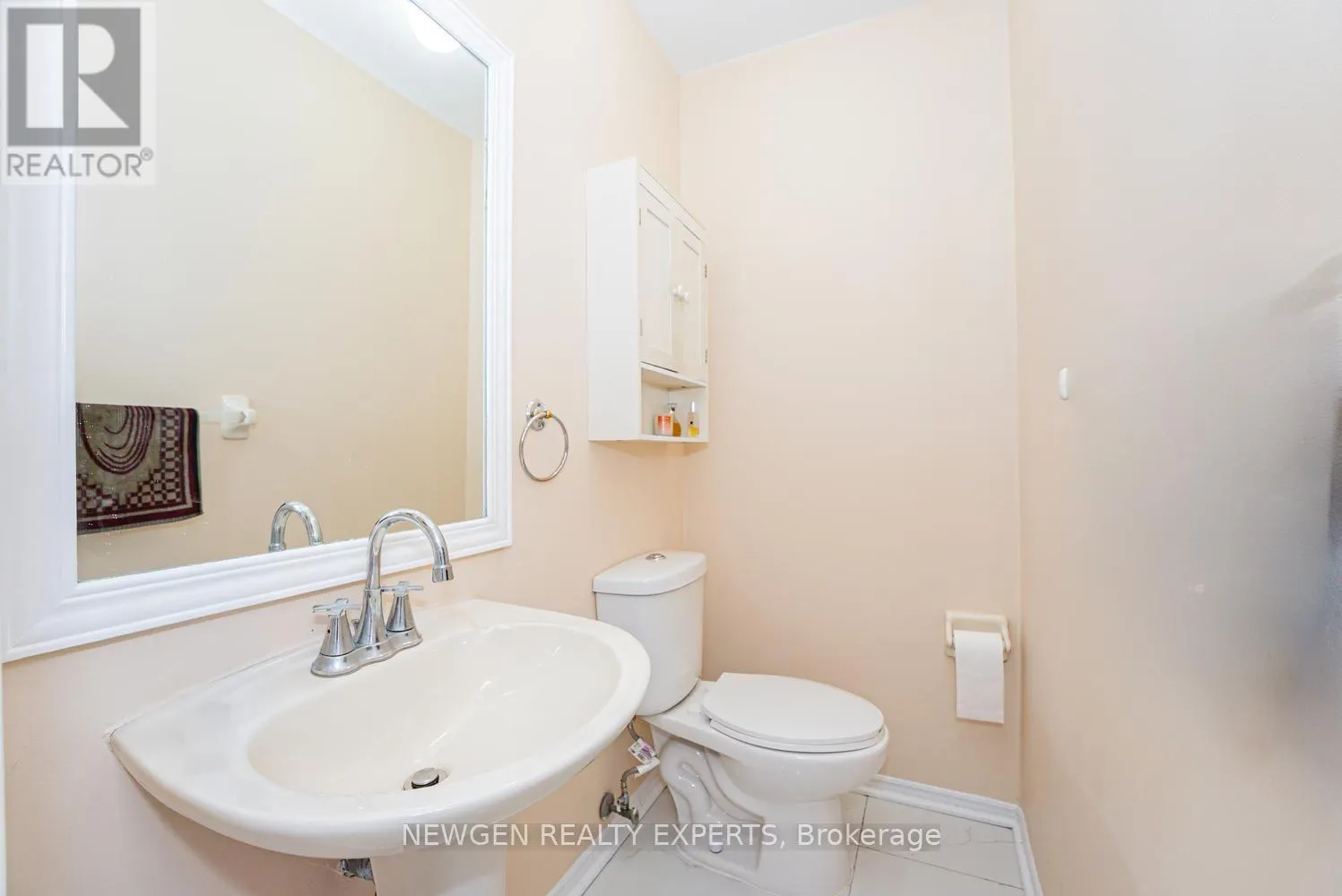 42 MCCLEAVE CRESCENT