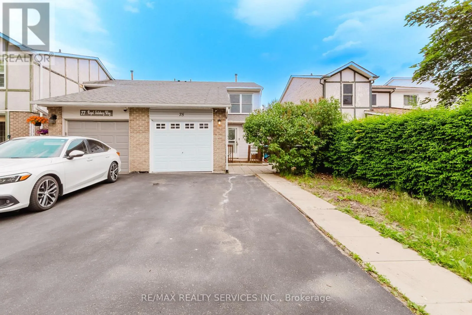 75 ROYAL SALISBURY WAY
