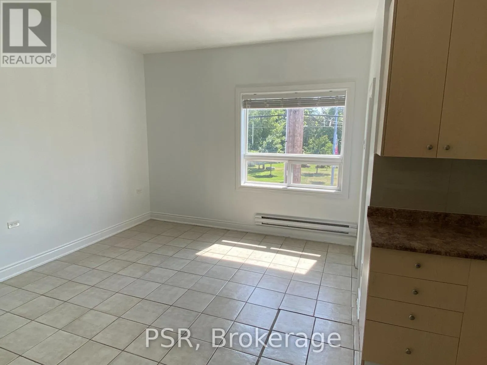 2 - 3110 LAKE SHORE BOULEVARD W